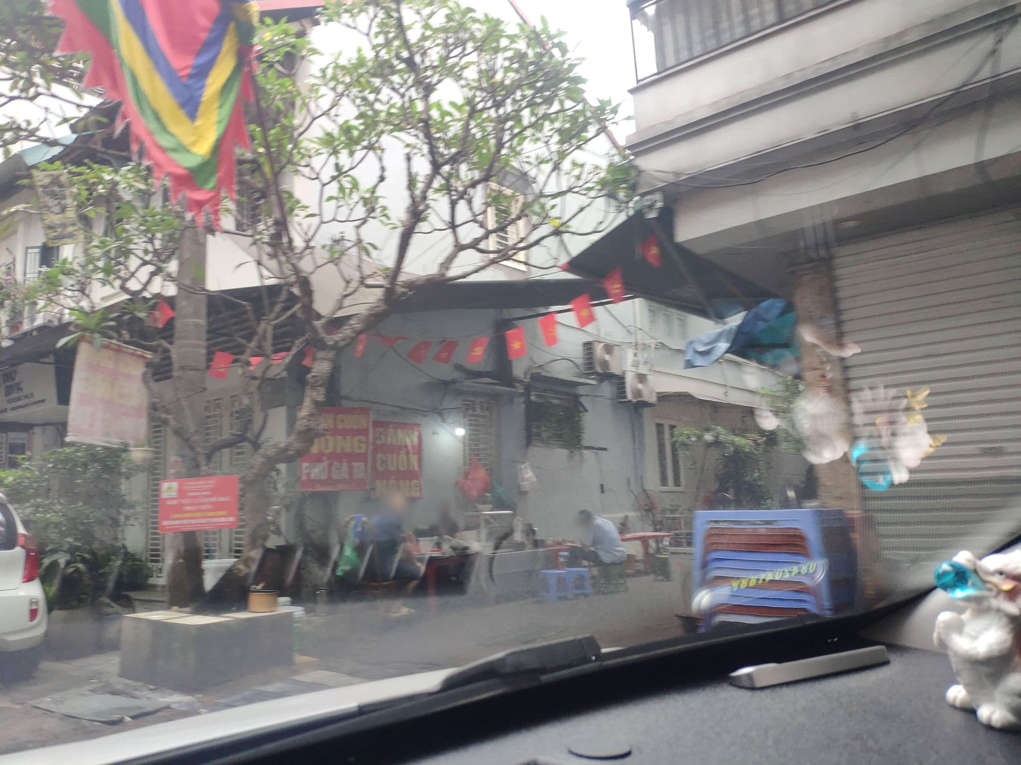 Street view near Khach San, Hoàn Kiếm