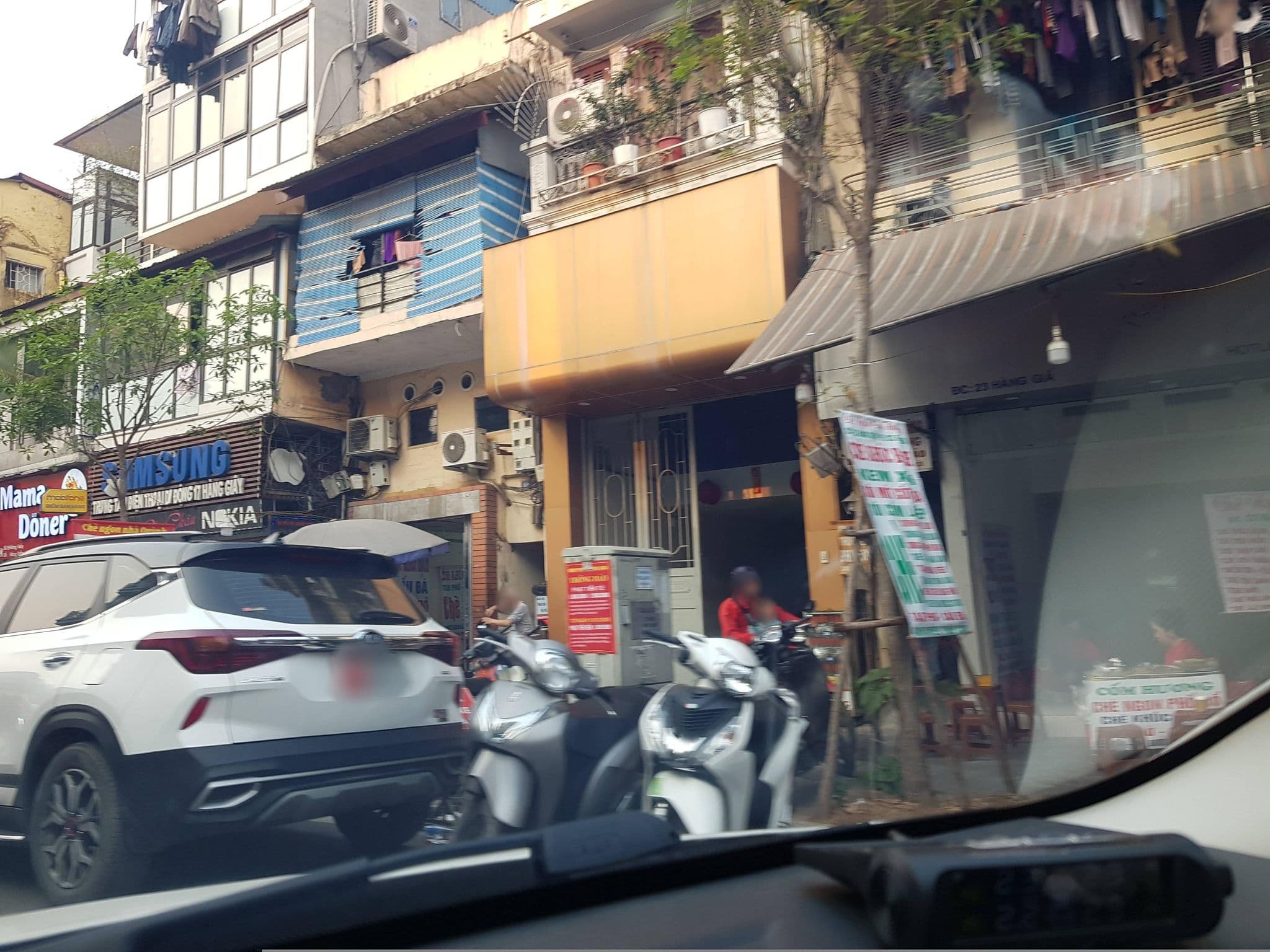 Street view near Khách sạn An, Hoàn Kiếm — © hn_right_1 (CC BY-SA · Mapillary)
