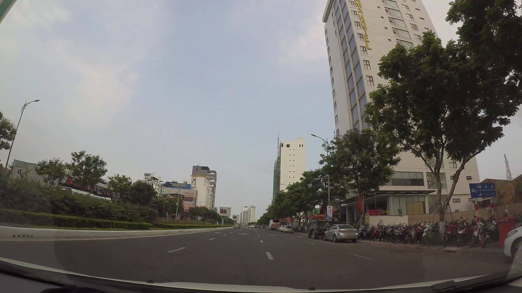 Street view near Gemma, Sơn Trà