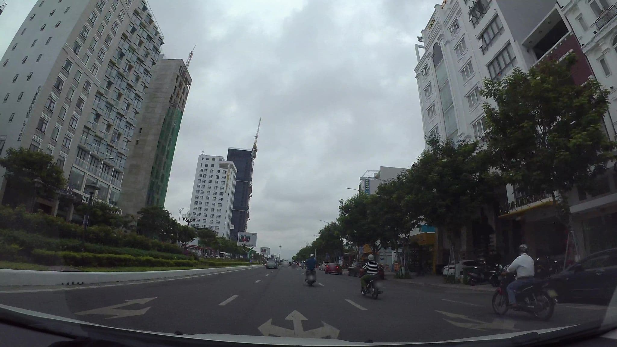 Street view near Rivera Boutique, Sơn Trà