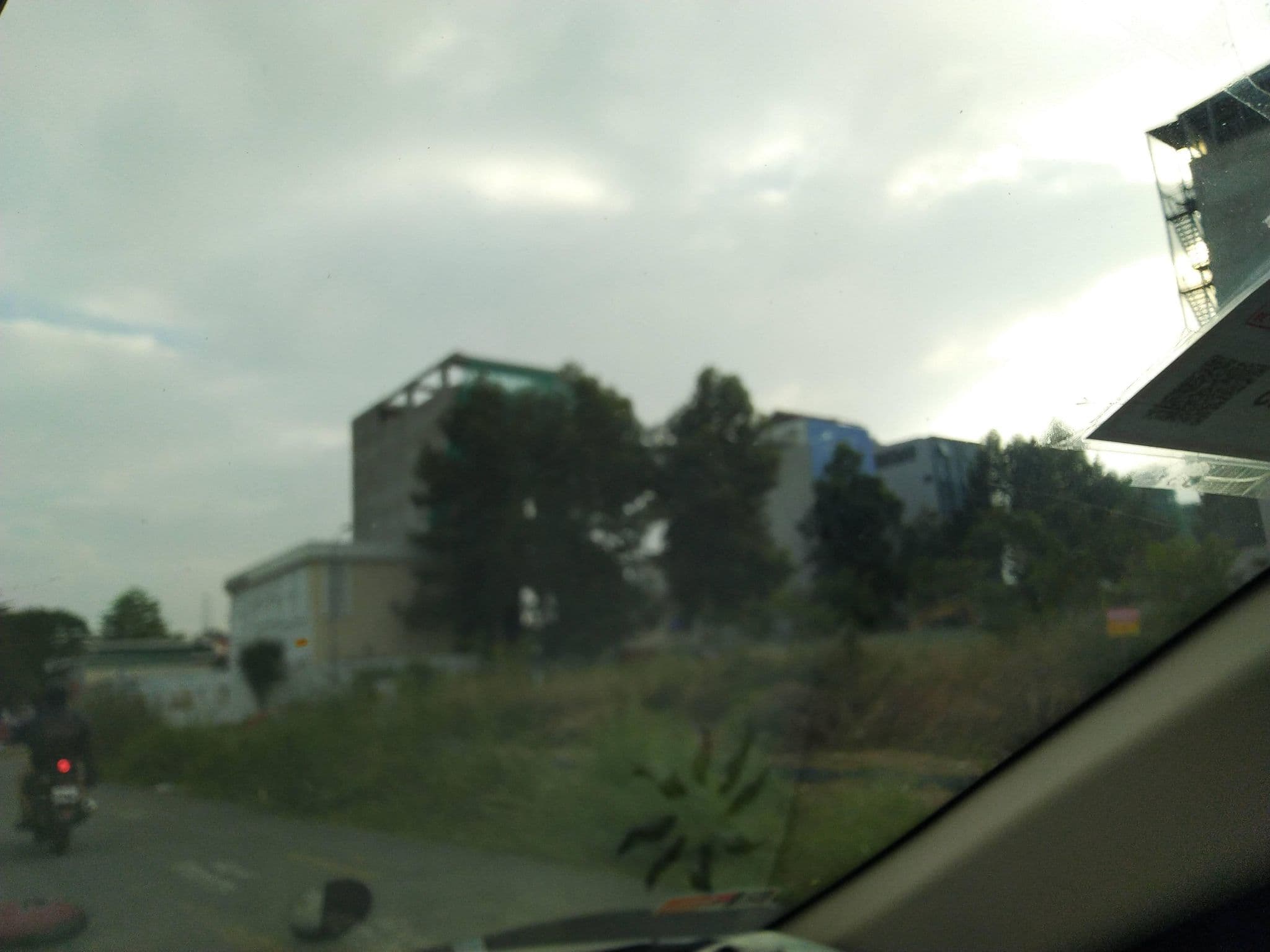 Street view near Swan Hotel, Quận Bốn