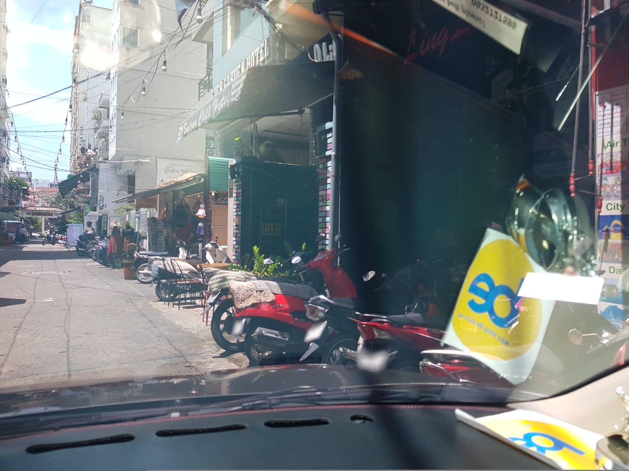 Street view near Saigon Chill Hostel, Quận Ba