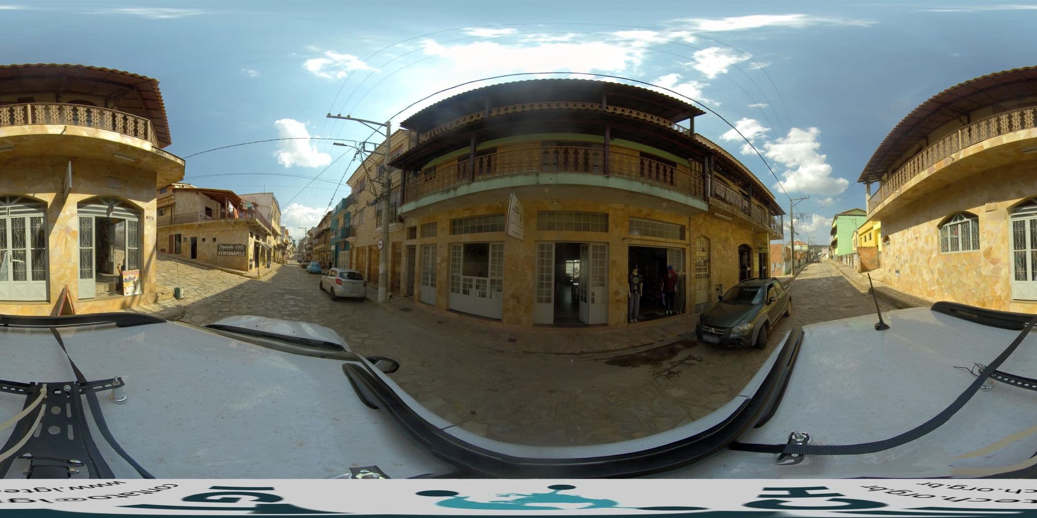 Street view near Pousada Renascer, São Thomé das Letras — © guigandra (CC BY-SA · Mapillary)