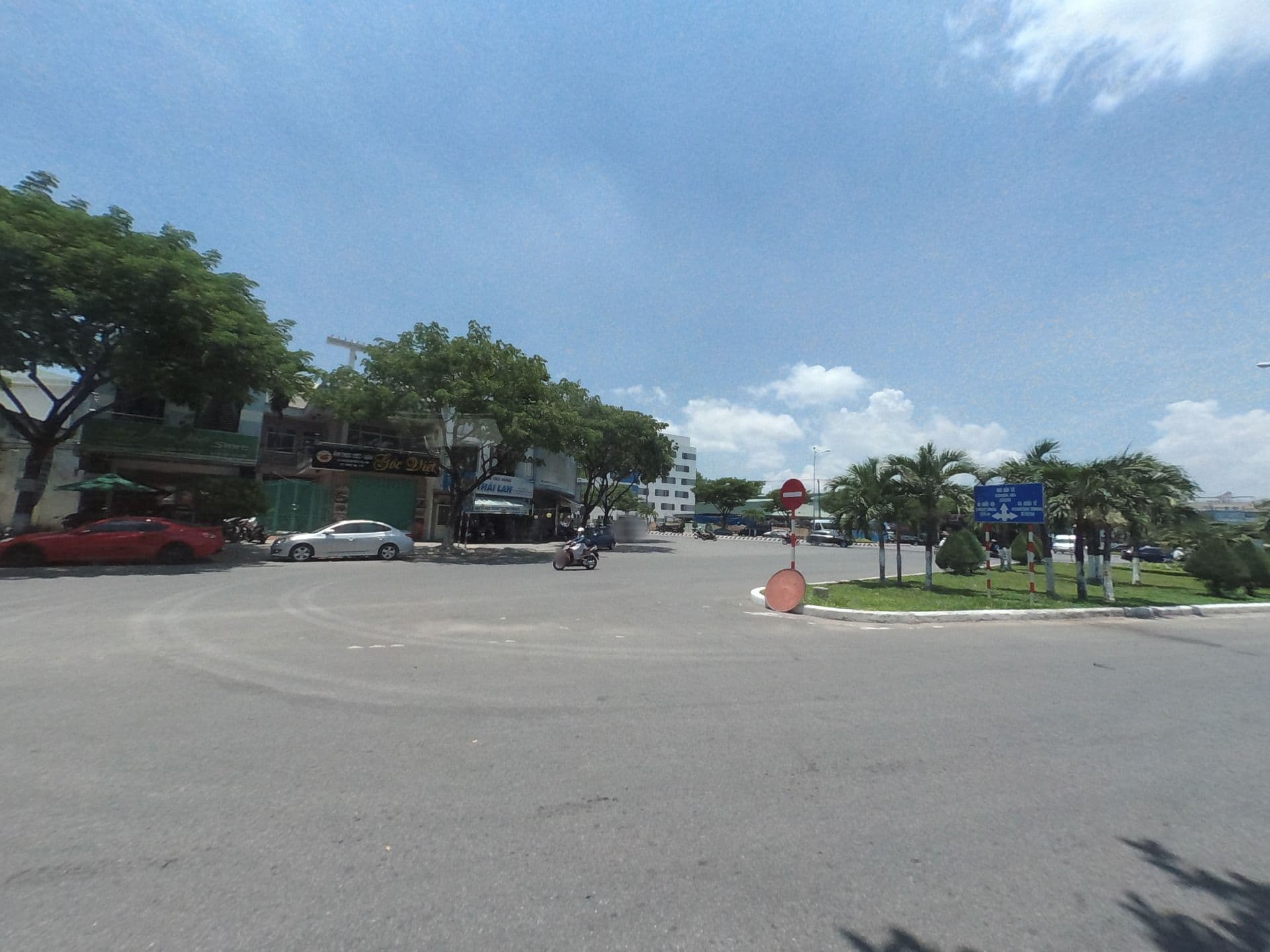 Street view near Khoi Nguon, Da Nang — © rsnaru (CC BY-SA · Mapillary)