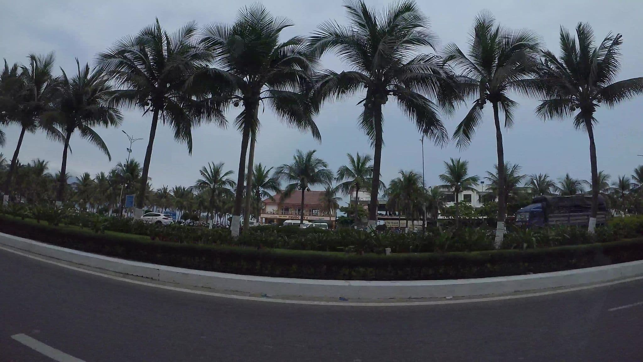 Street view near Mandila Beach, An Hải