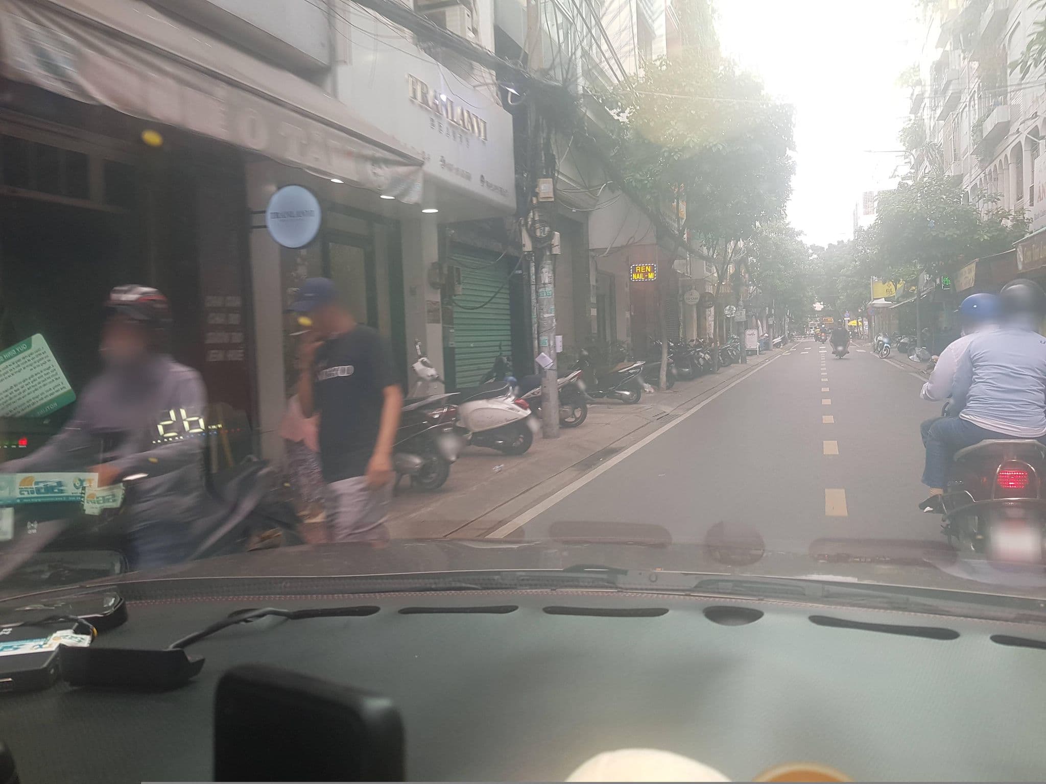 Street view near Saigon Authentic Hostel, Quận Bốn — © bemaps1 (CC BY-SA · Mapillary)
