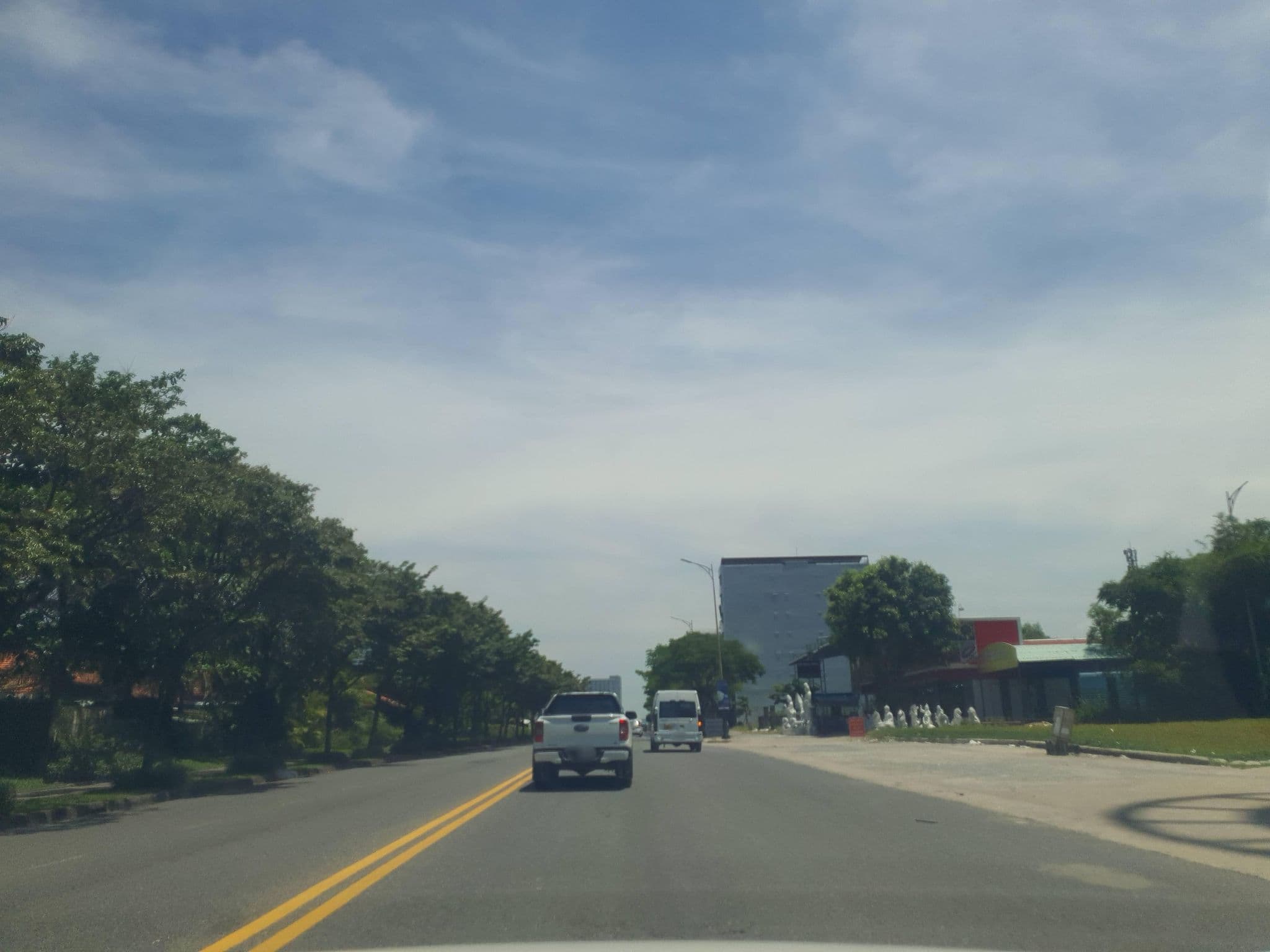Street view near V-Hotel Da NANG BEACH, Sơn Trà — © congduy (CC BY-SA · Mapillary)