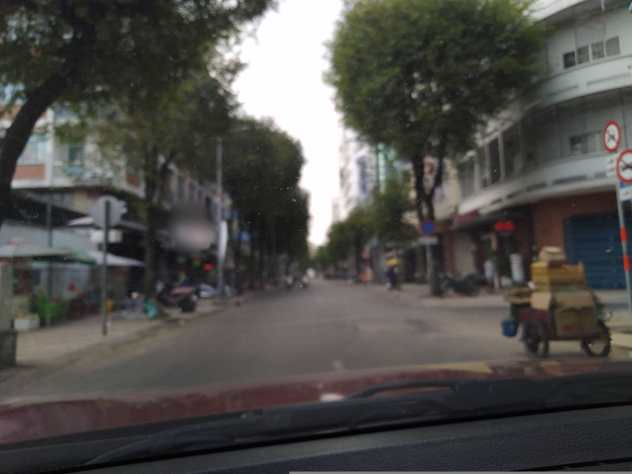 Street view near Tản Đà Hotel, Quận Năm — © sg_front_1 (CC BY-SA · Mapillary)