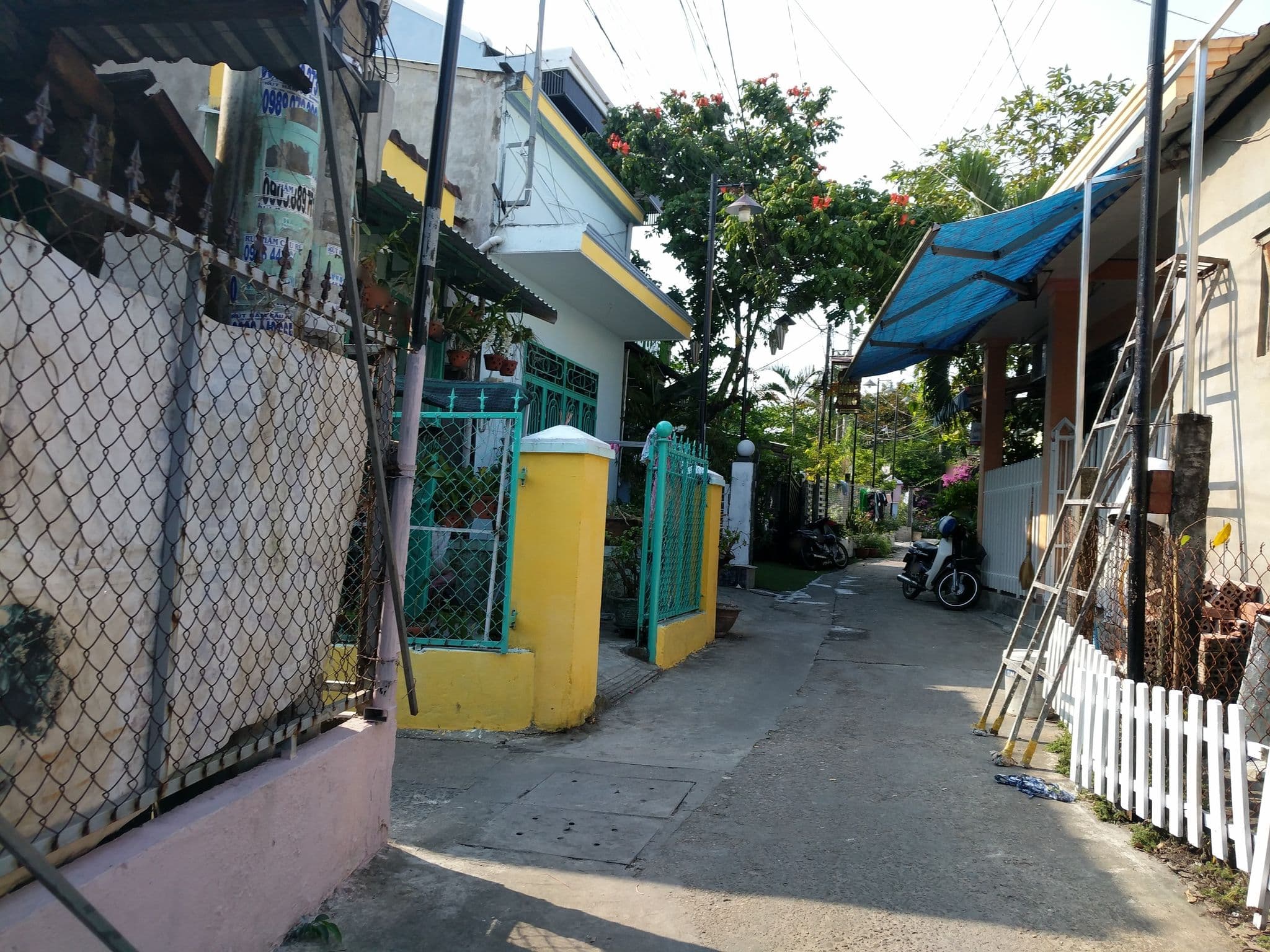Street view near Hong Cong Homestay, Hoi An