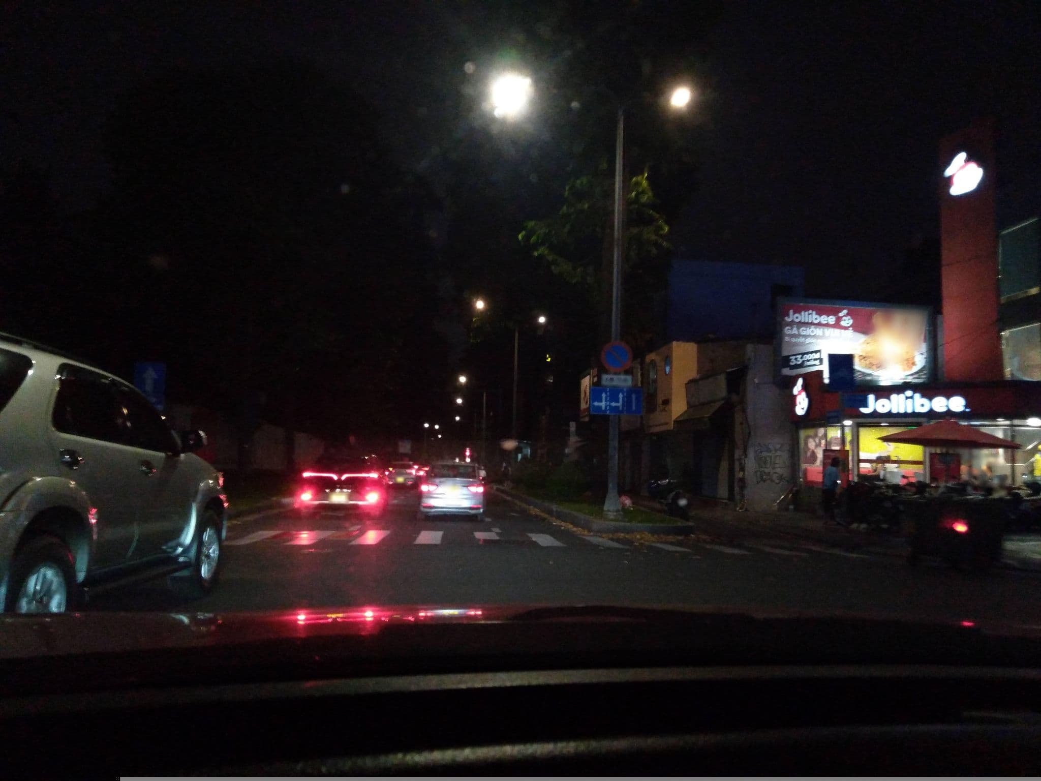 Street view near Aristo Hotel, Quận Ba — © sg_front_1 (CC BY-SA · Mapillary)