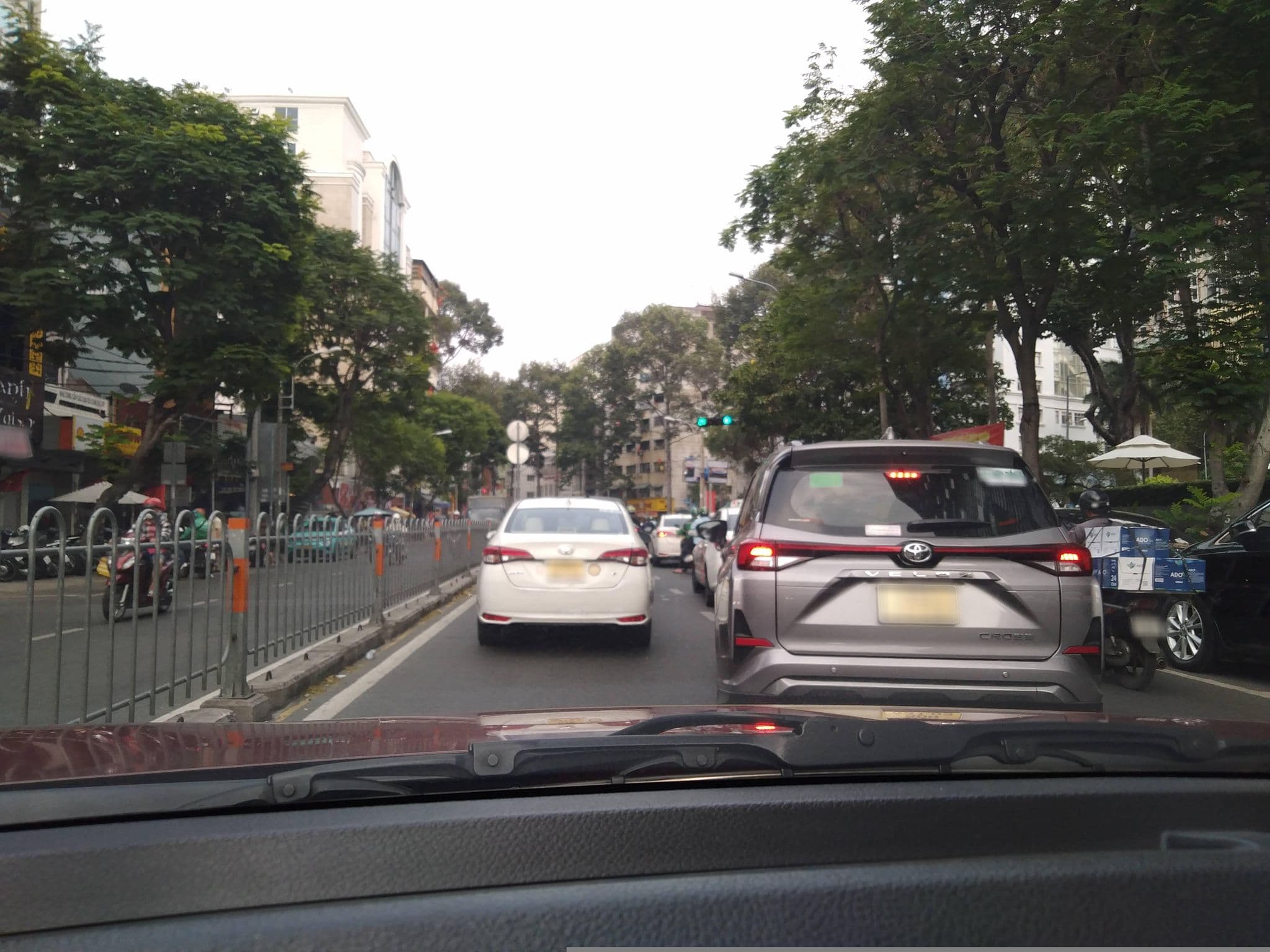 Street view near Pullman Saigon Centre, Quận Ba