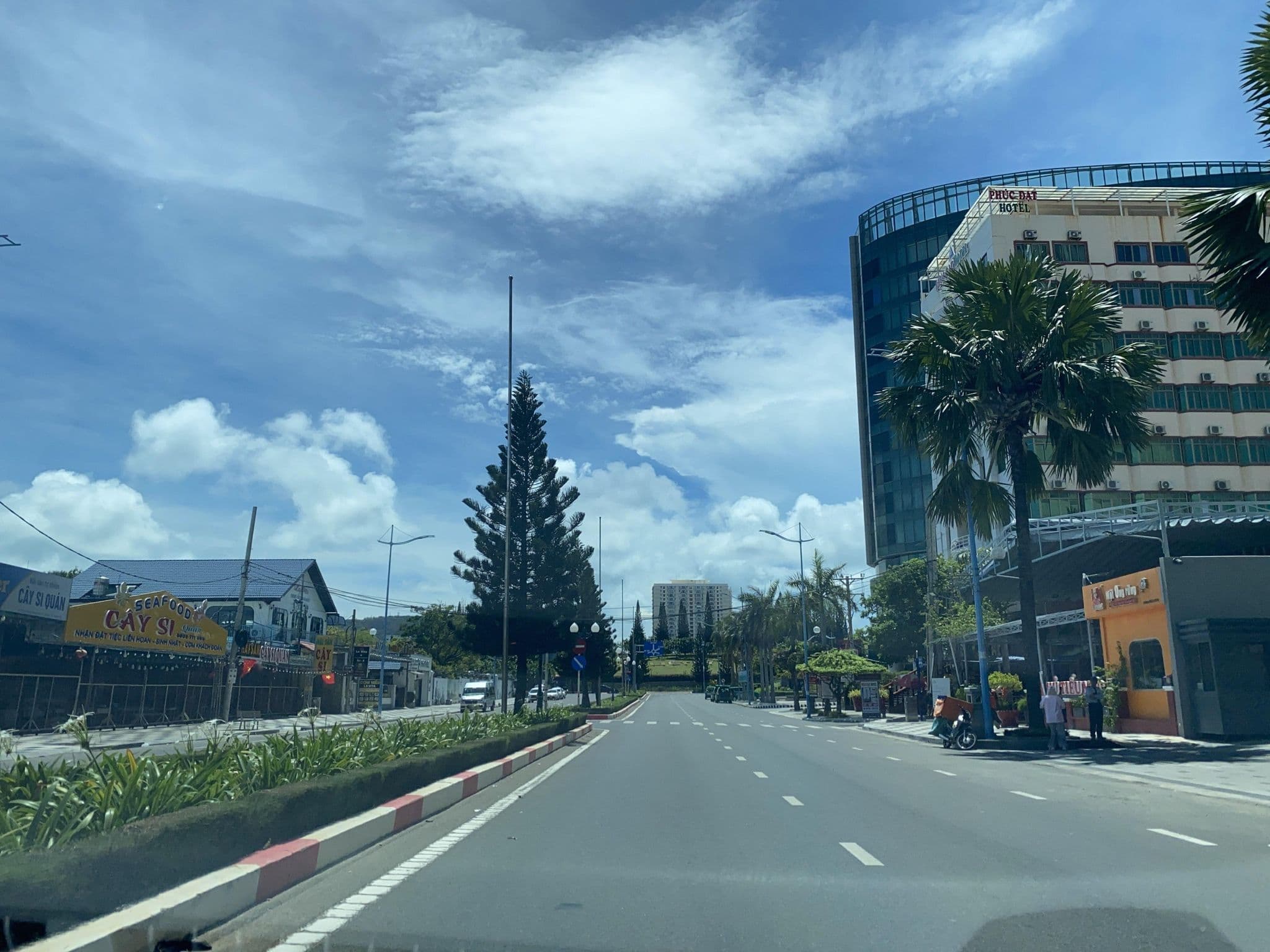 Street view near Malibu Hotel, Vũng Tàu — © DriveWithHoang (CC BY-SA · Mapillary)