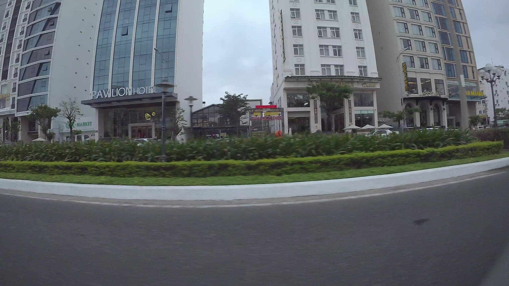 Street view near Pavilion Hotel, An Hải