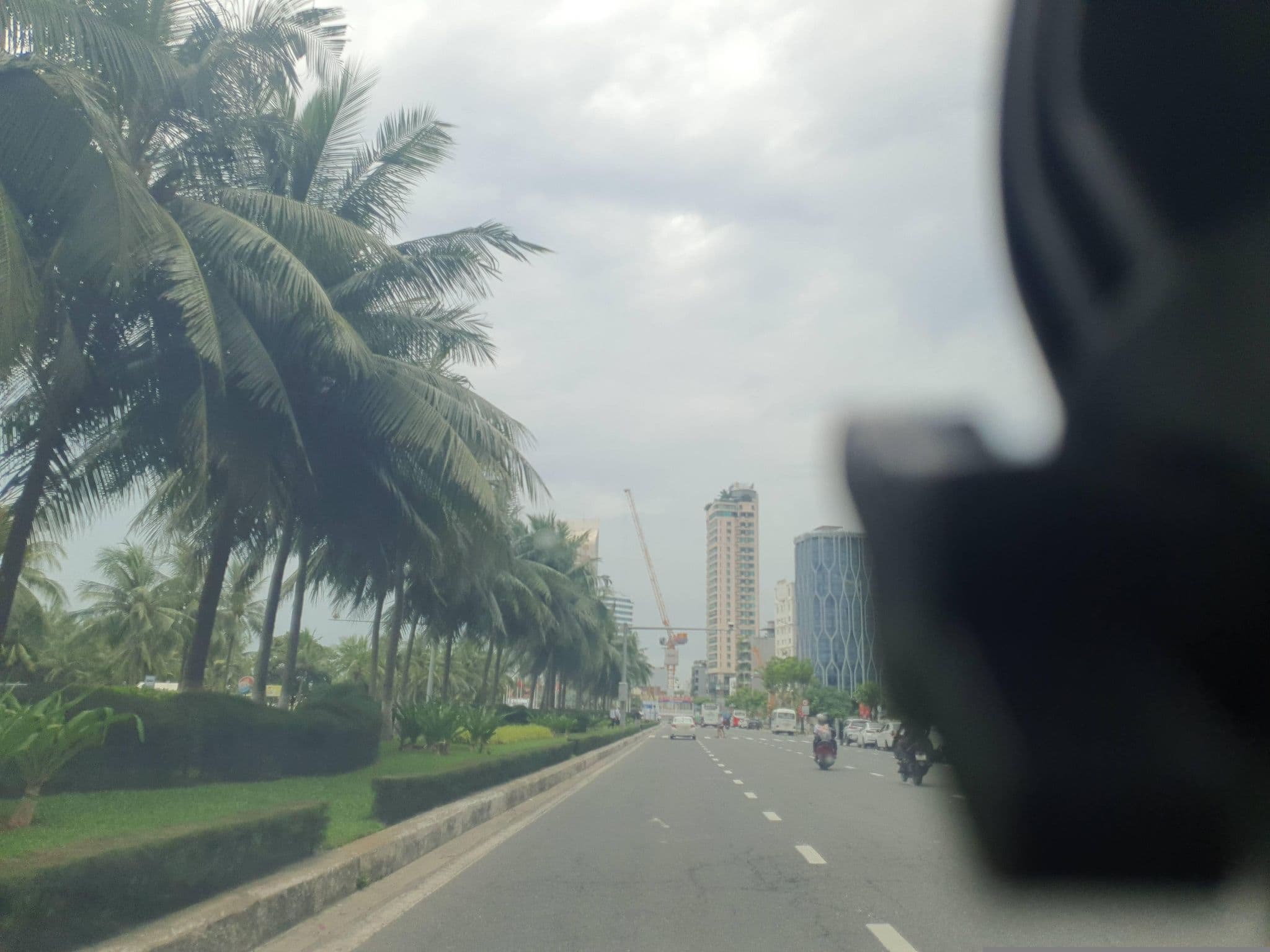 Street view near Monarque Hotel, An Hải