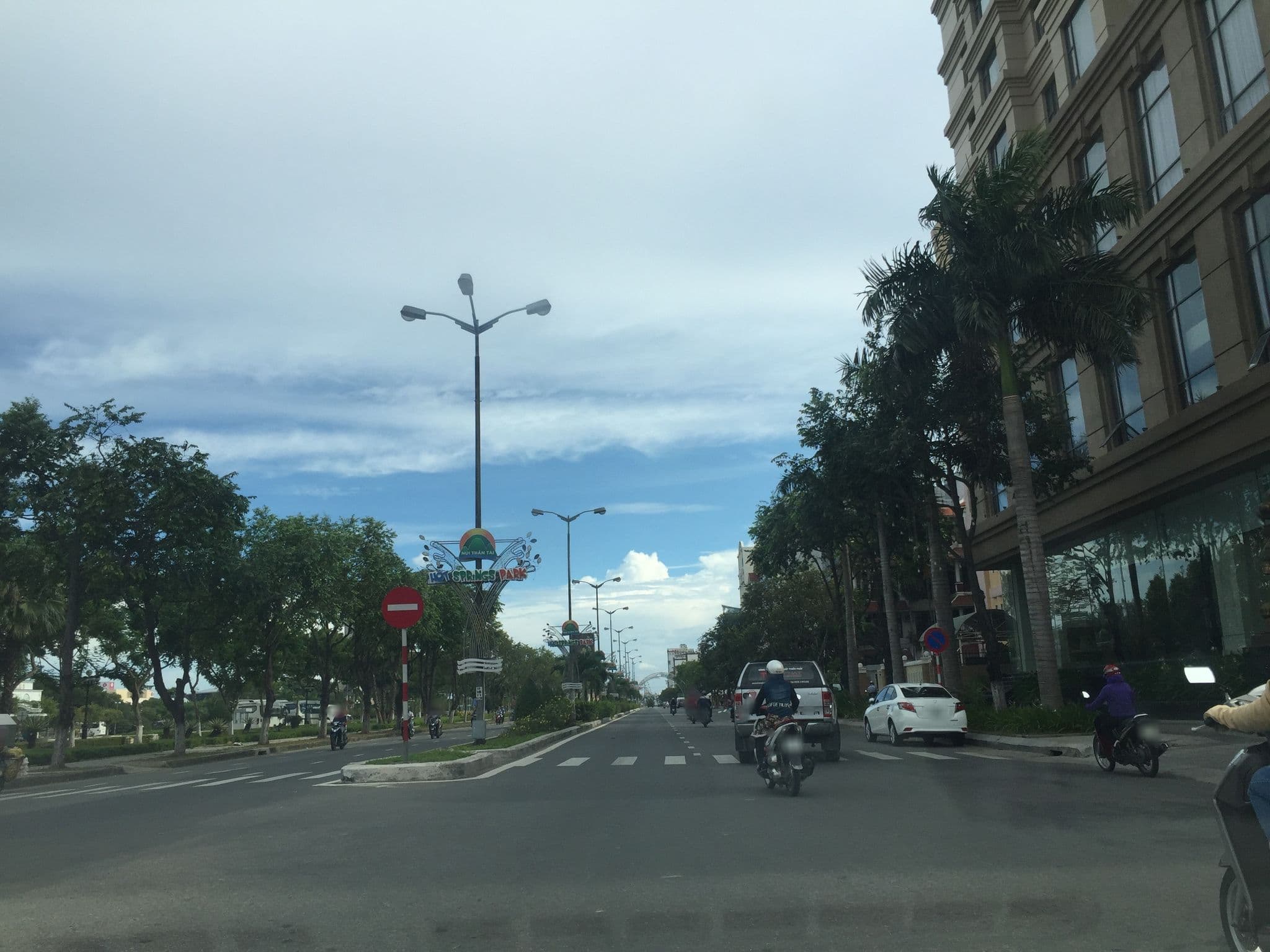 Street view near Minh Toan Galaxy Hotel, Sơn Trà