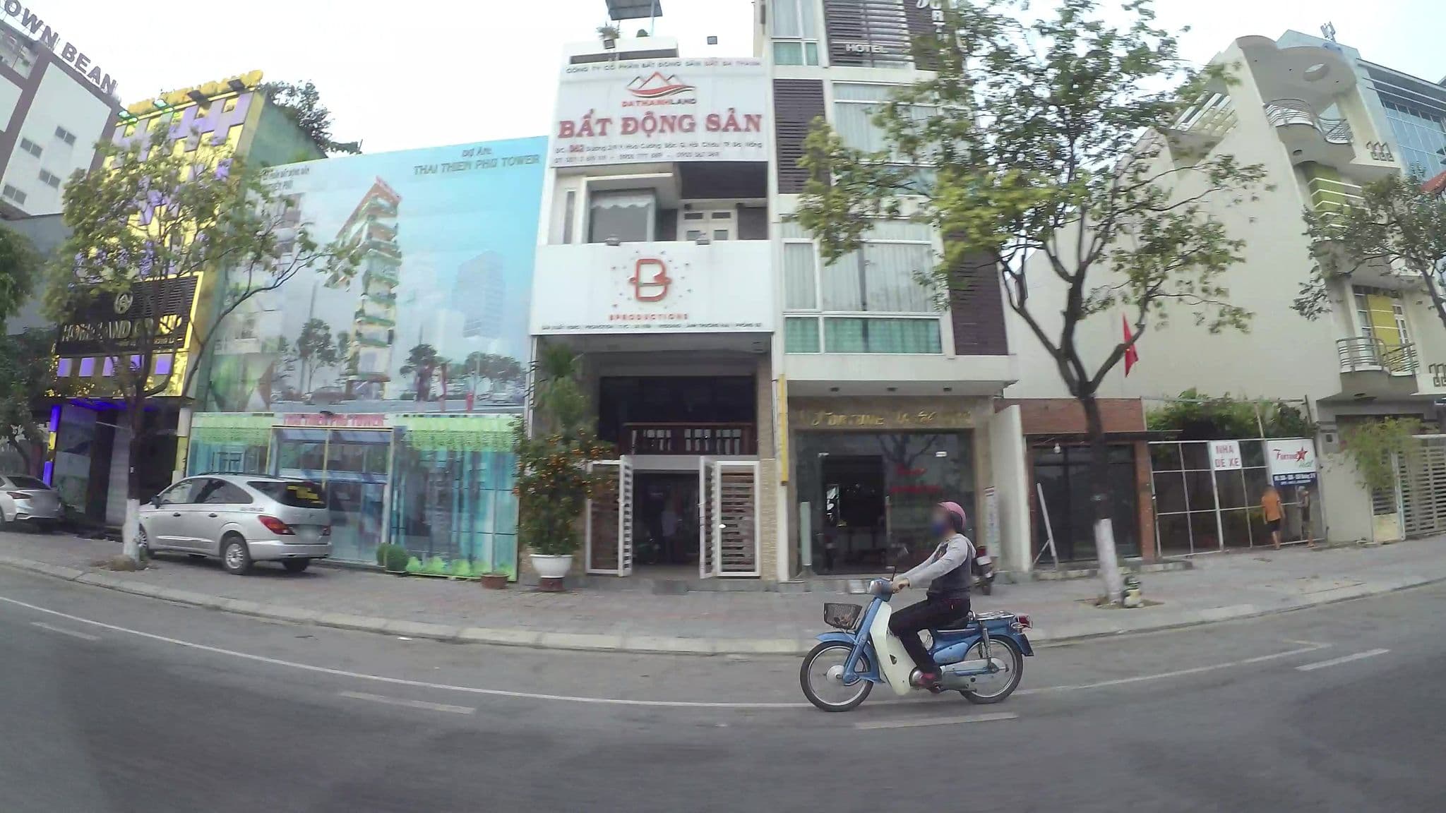 Street view near Fortune Hotel, Sơn Trà