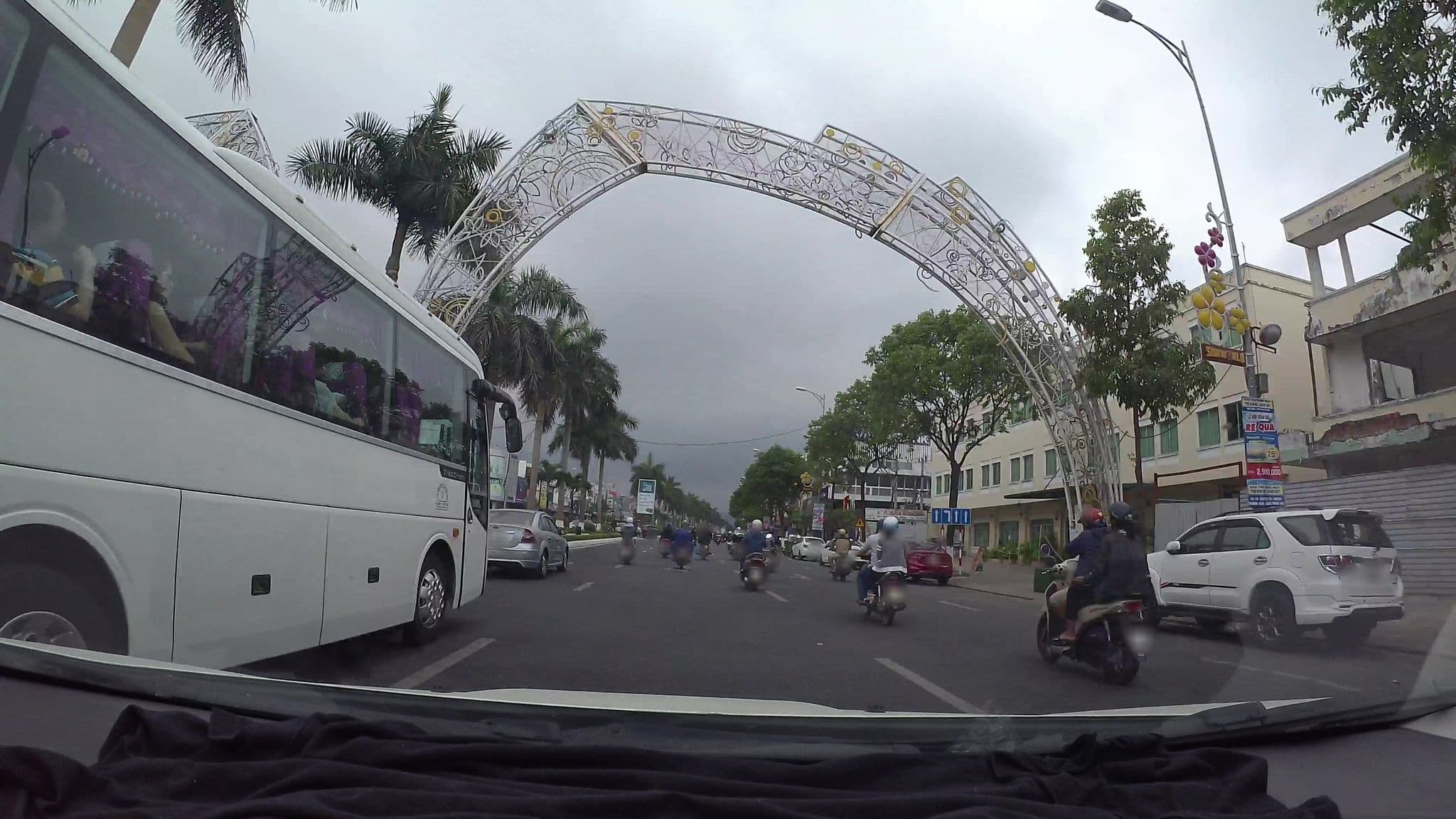 Street view near Thanh Long Hotel, Thanh Khê — © kaartcam (CC BY-SA · Mapillary)