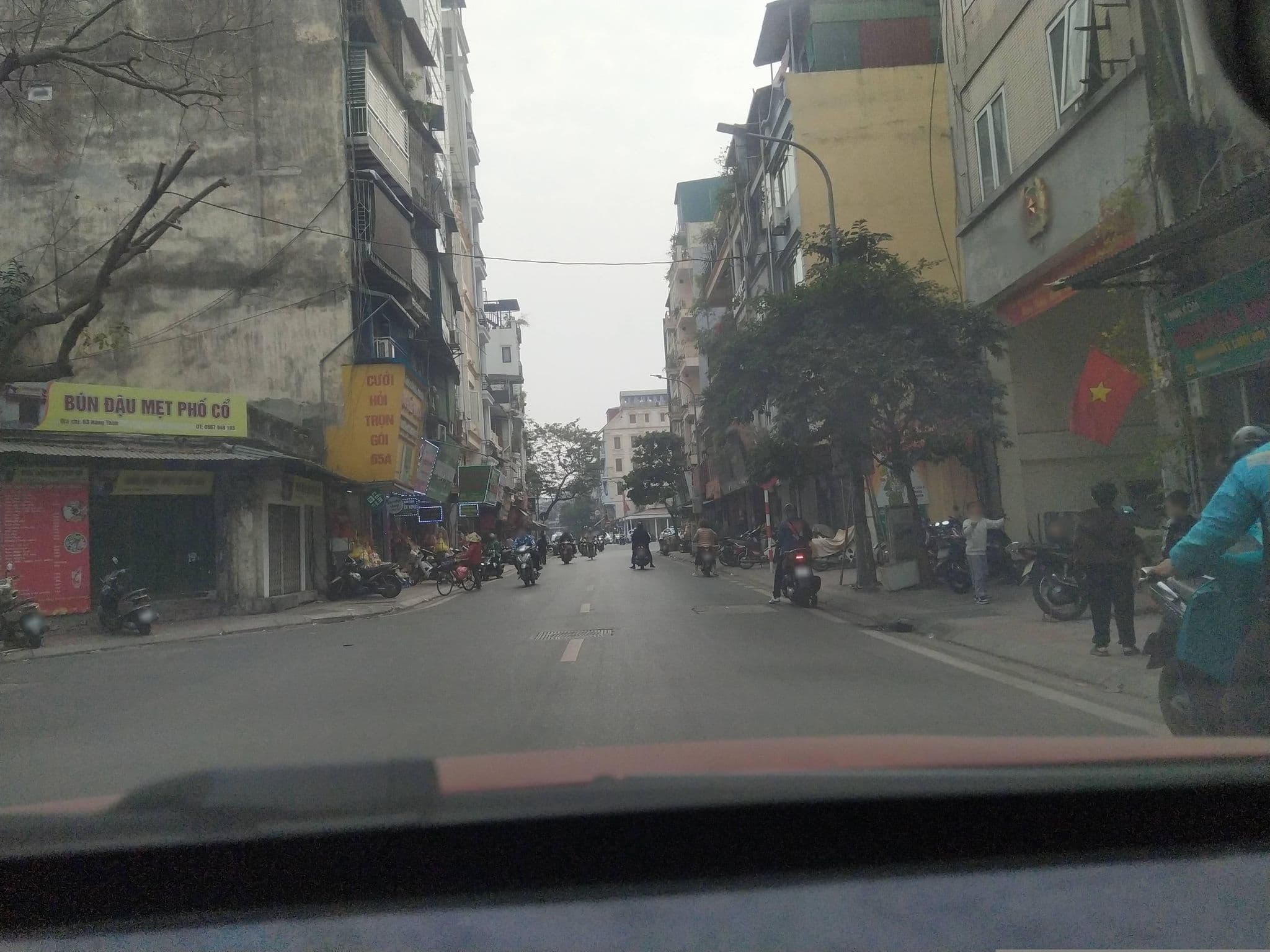 Street view near Moonview Hotel, Hoàn Kiếm