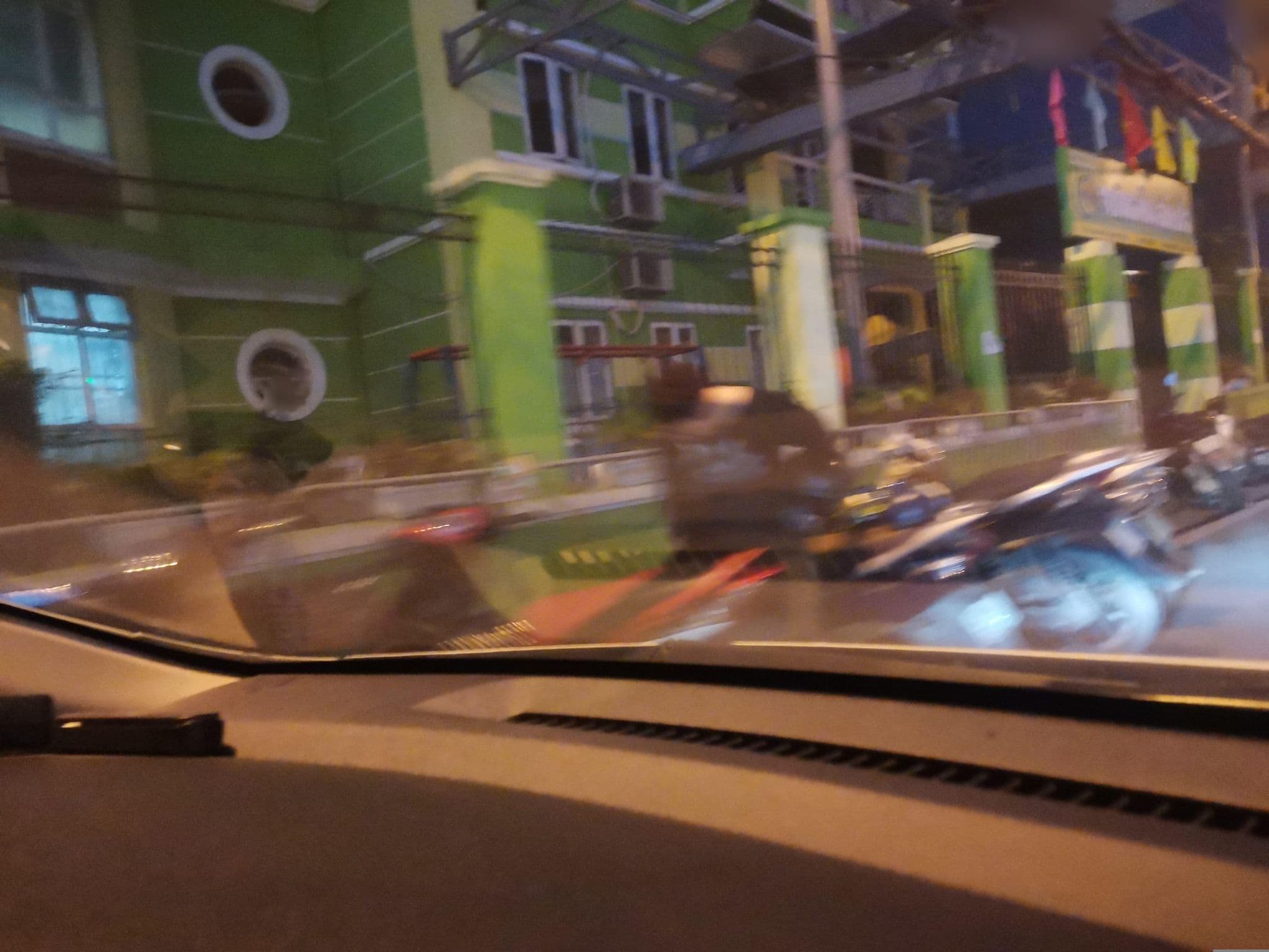 Street view near Thien Thai, Hoàn Kiếm