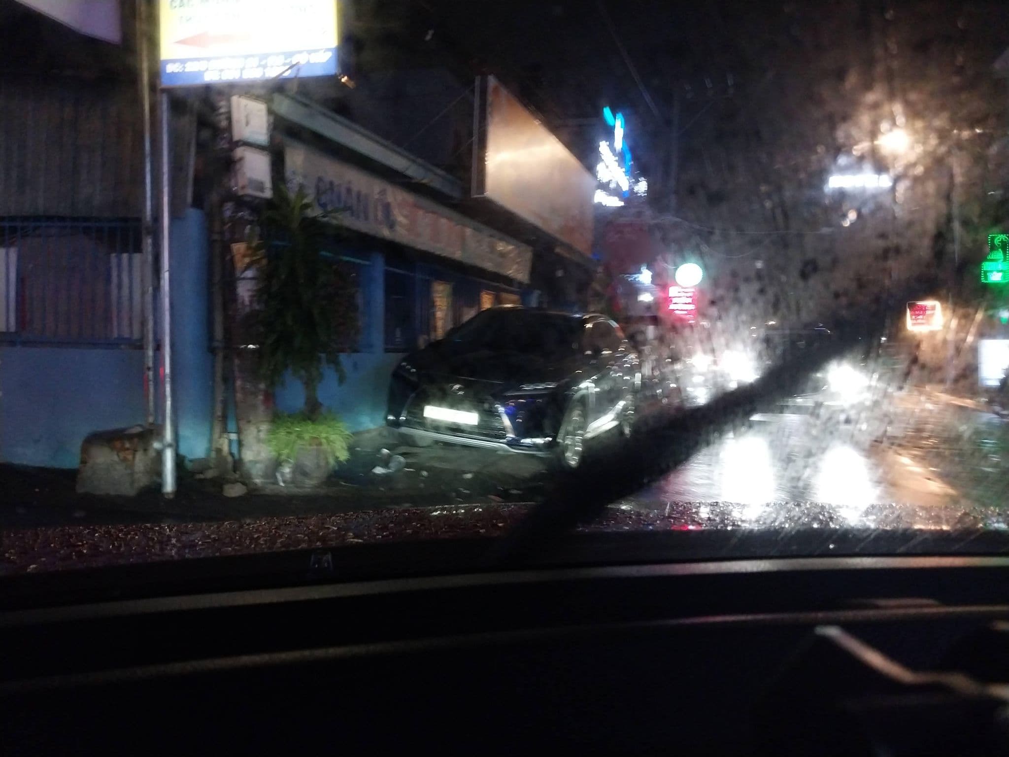 Street view near Sky Star Hotel, Ho Chi Minh City — © sg_front_1 (CC BY-SA · Mapillary)