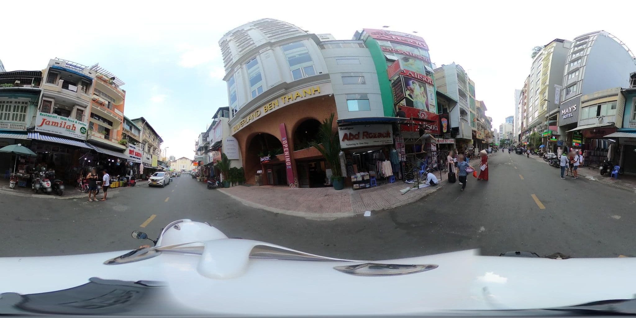 Street view near Silverland Central, Quận Bốn — © bemaps1 (CC BY-SA · Mapillary)