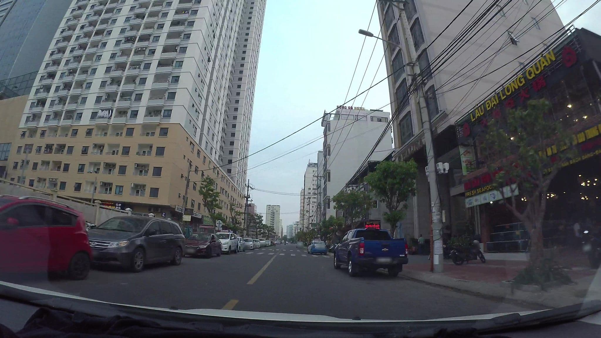 Street view near Davue, Sơn Trà