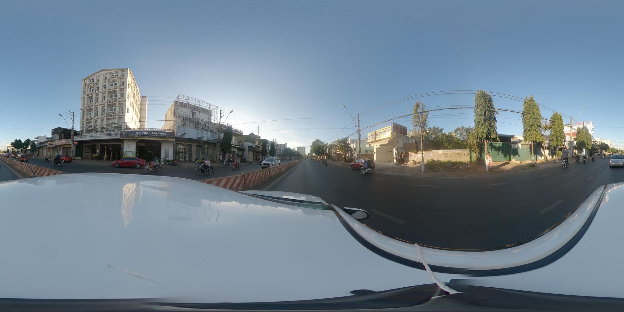Street view near AEC Hotel Banme, Buôn Ma Thuột — © trung (CC BY-SA · Mapillary)