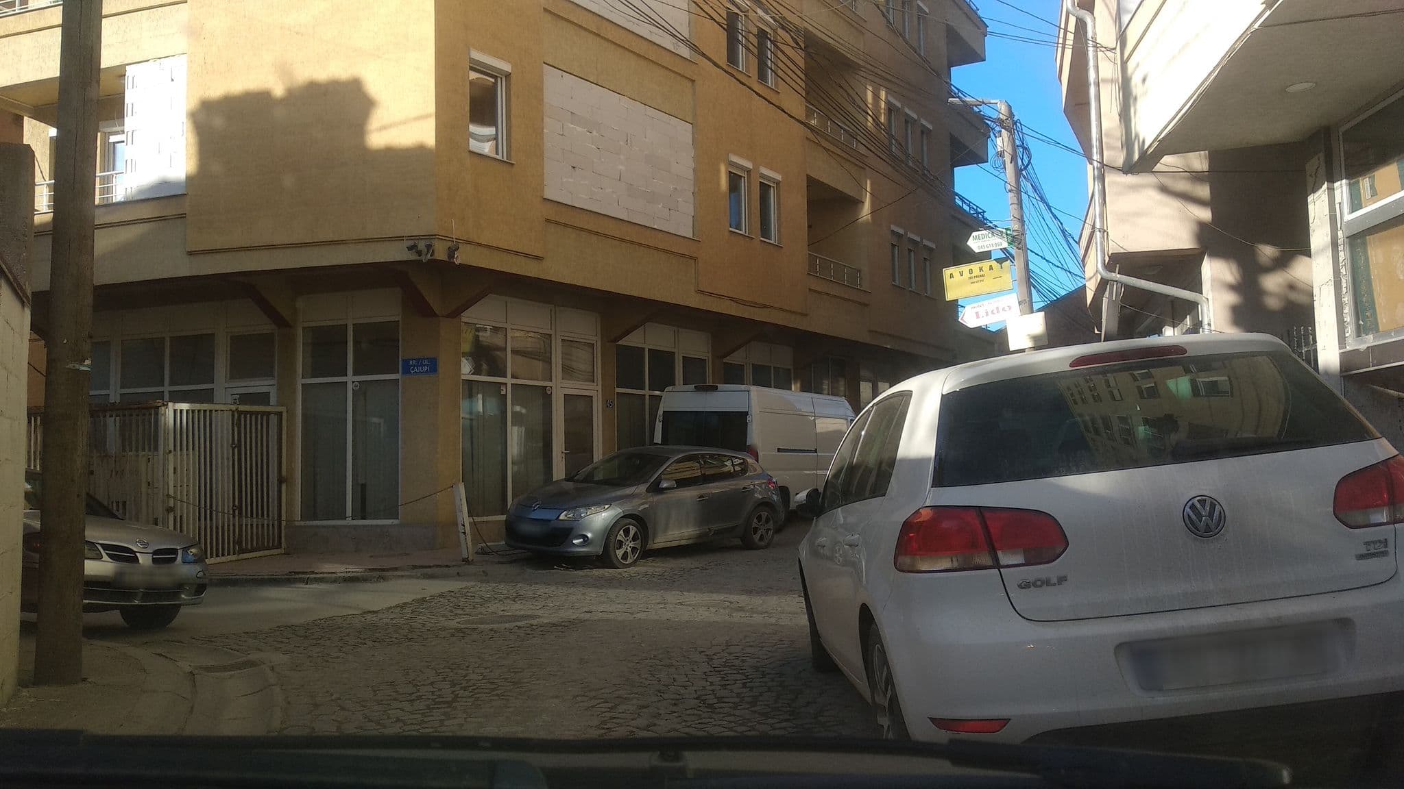 Street view near Erdal Panduklu Residence, Pristina