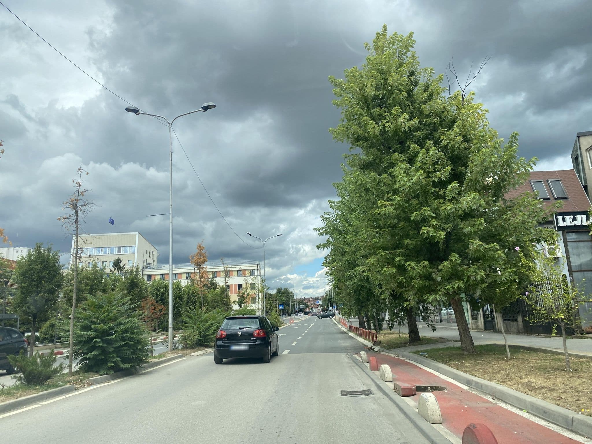 Street view near Hotel 4 Llulla, Pristina — © skromalee (CC BY-SA · Mapillary)