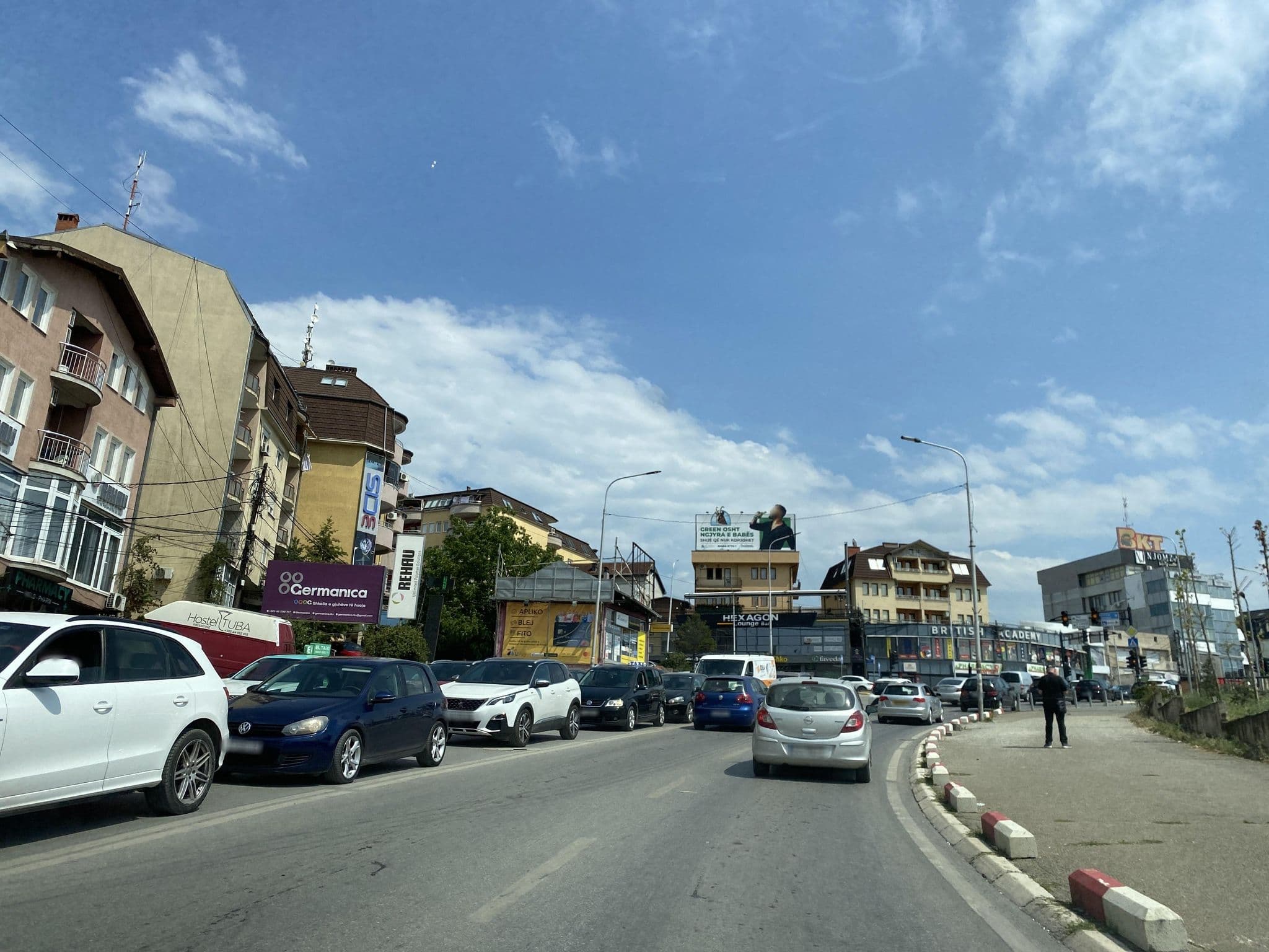 Street view near Tuba, Pristina