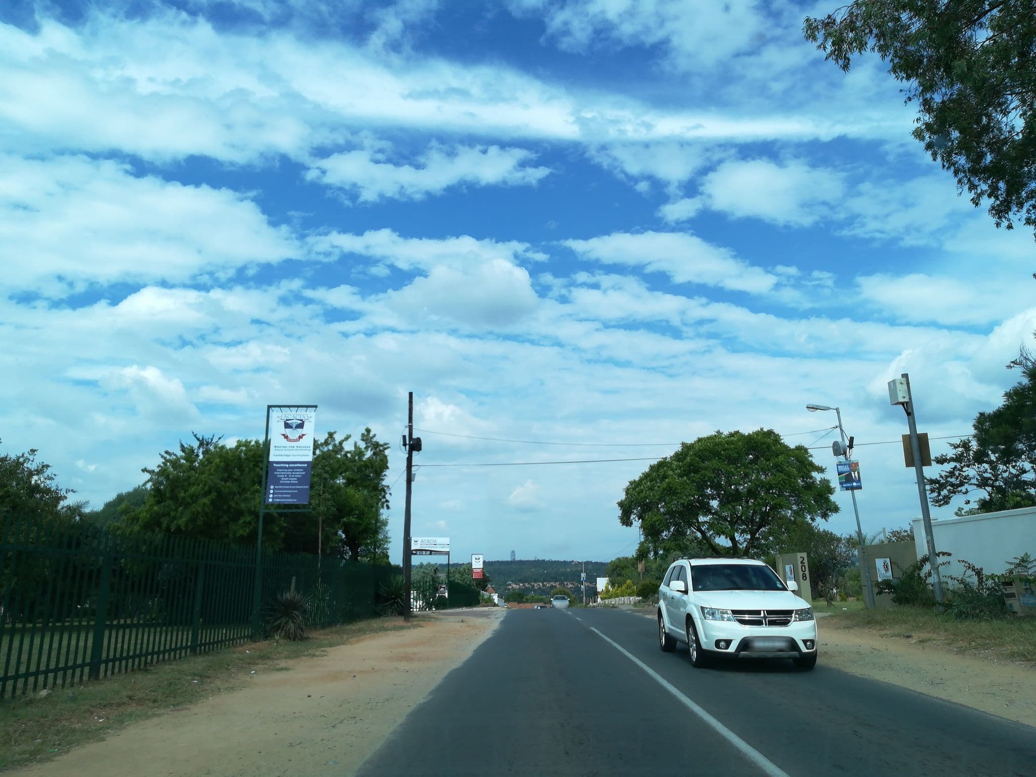 Street view near De Wildebeest Guesthouse, Randburg — © susan_langenhoven (CC BY-SA · Mapillary)
