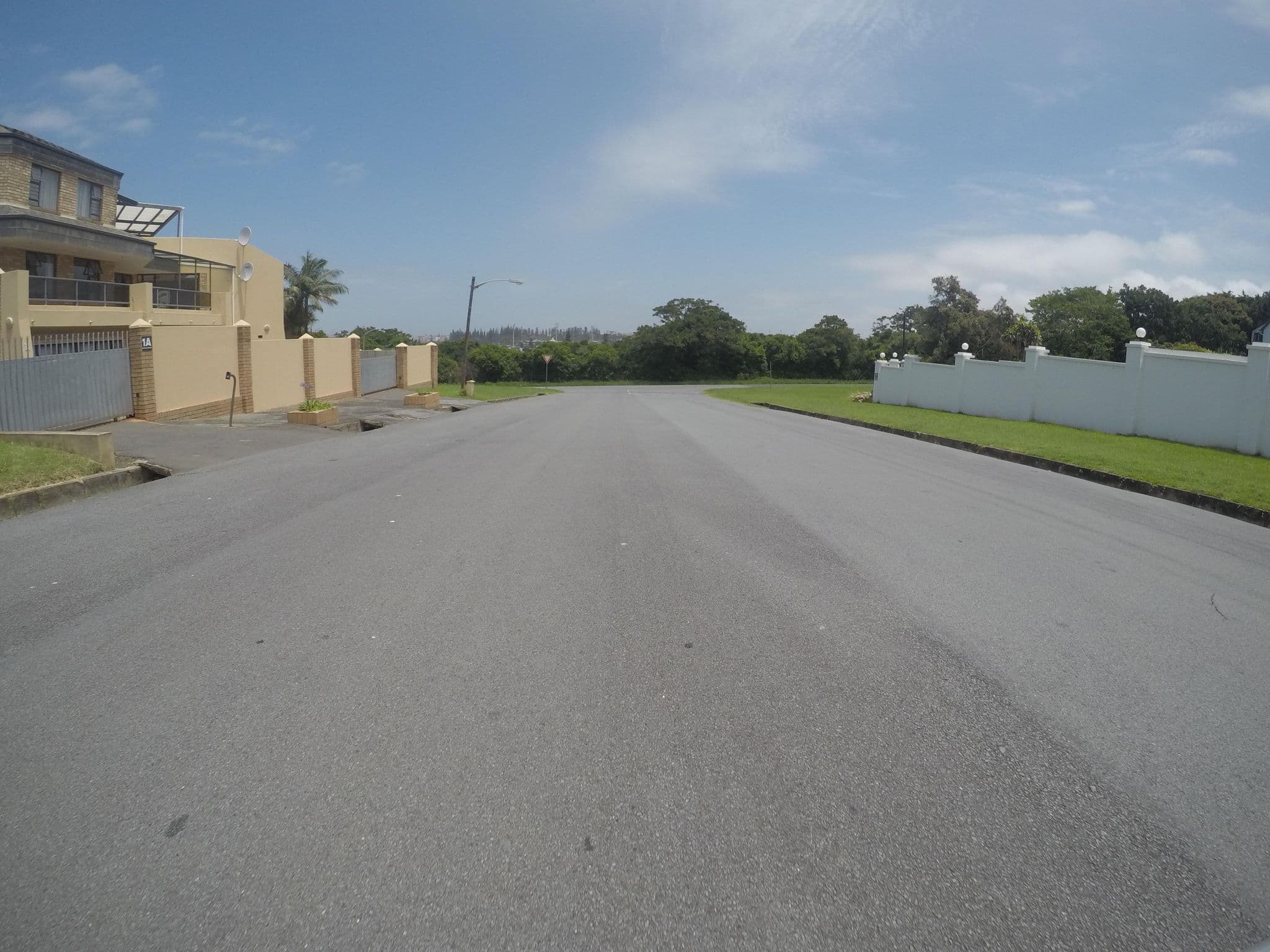Street view near Hathaway House, East London — © bergie (CC BY-SA · Mapillary)