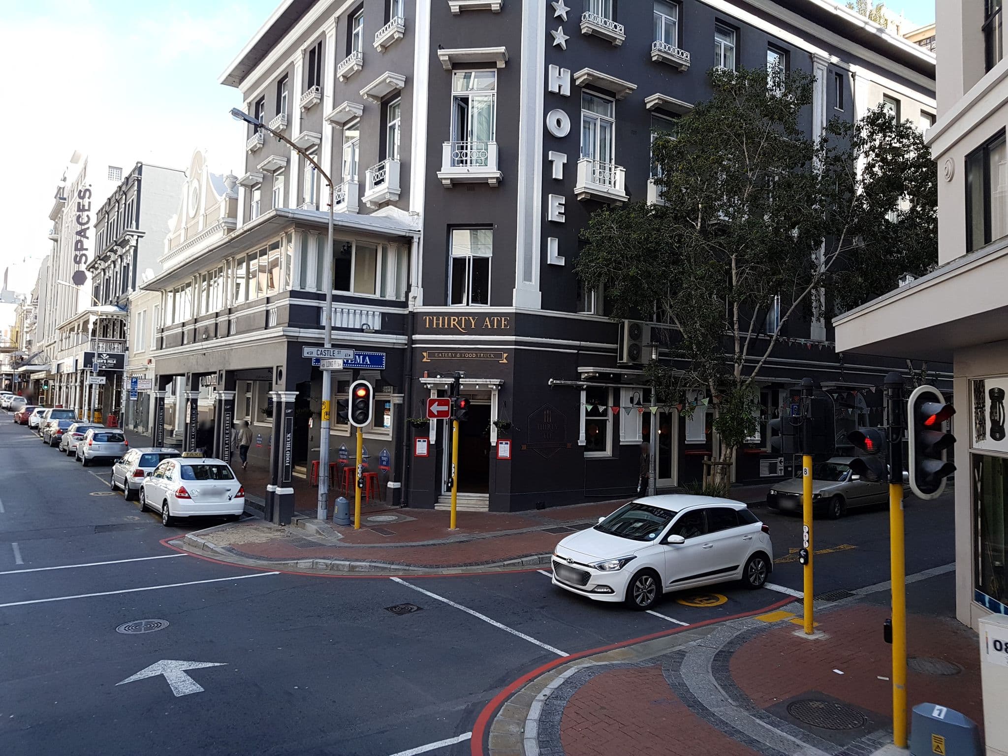 Street view near Two Oceans Backpackers, Cape Town