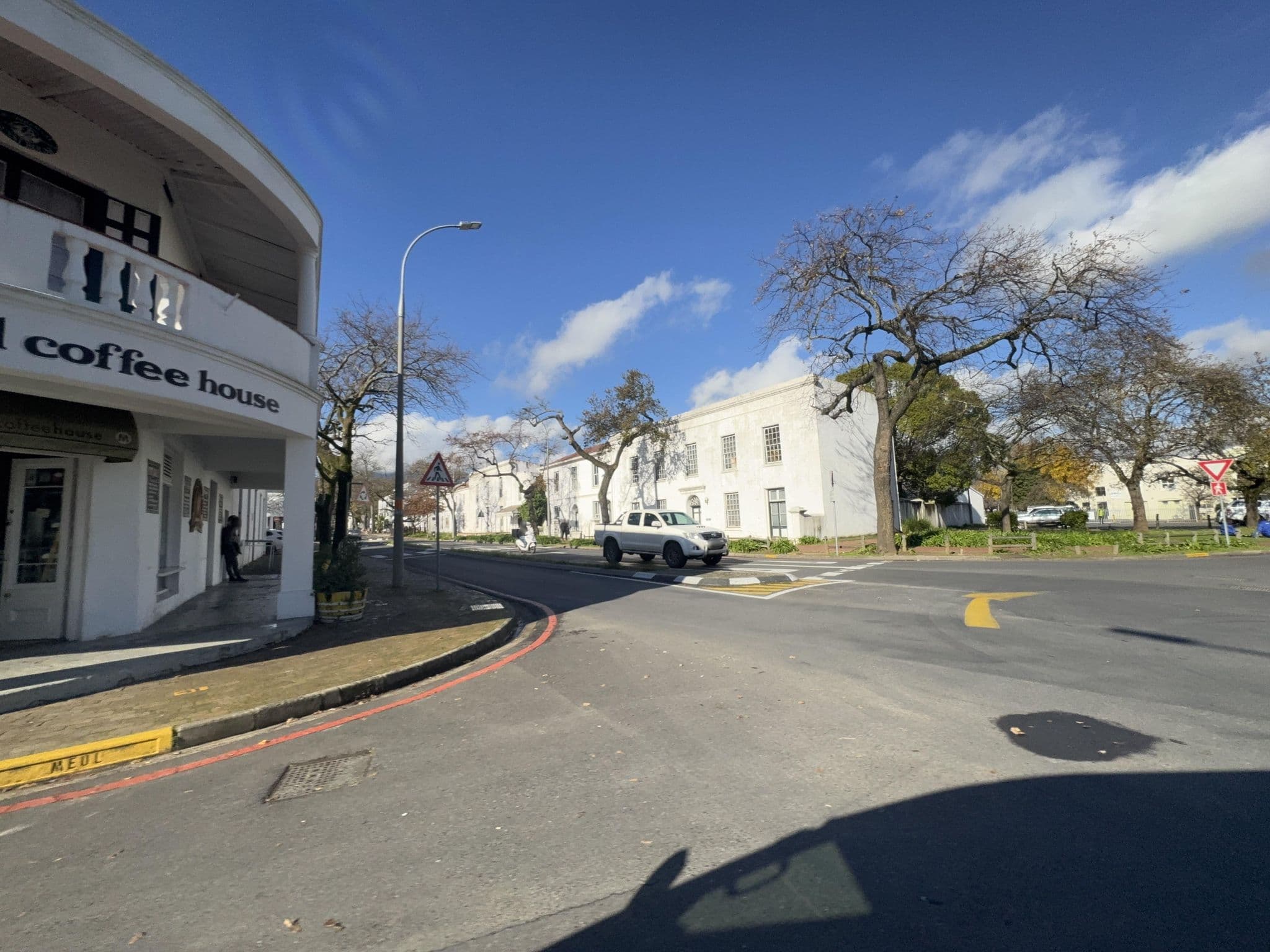 Street view near de Oude Meul Guest House, Stellenbosch — © filipb (CC BY-SA · Mapillary)