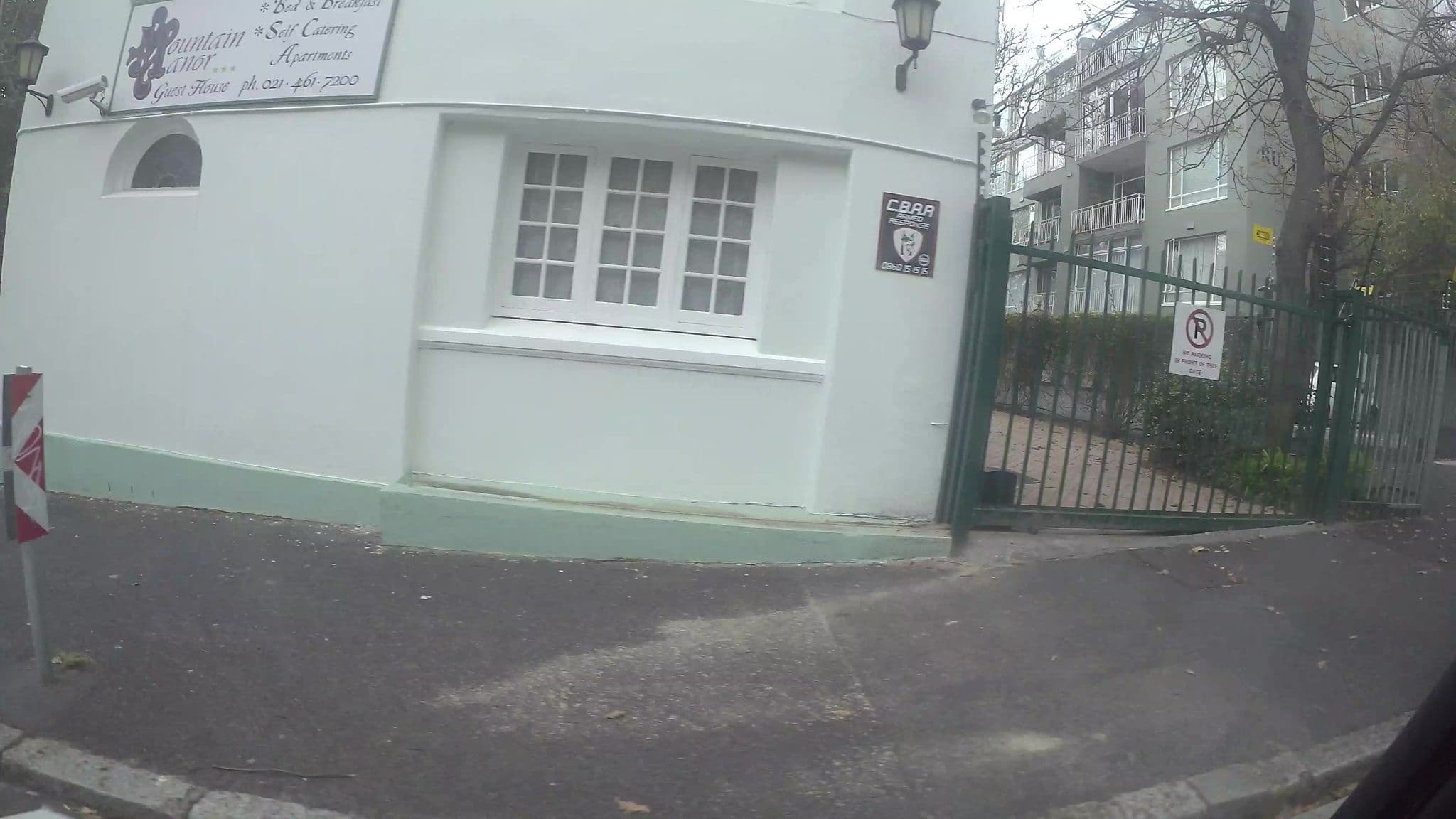Street view near Mountain Manor, Cape Town