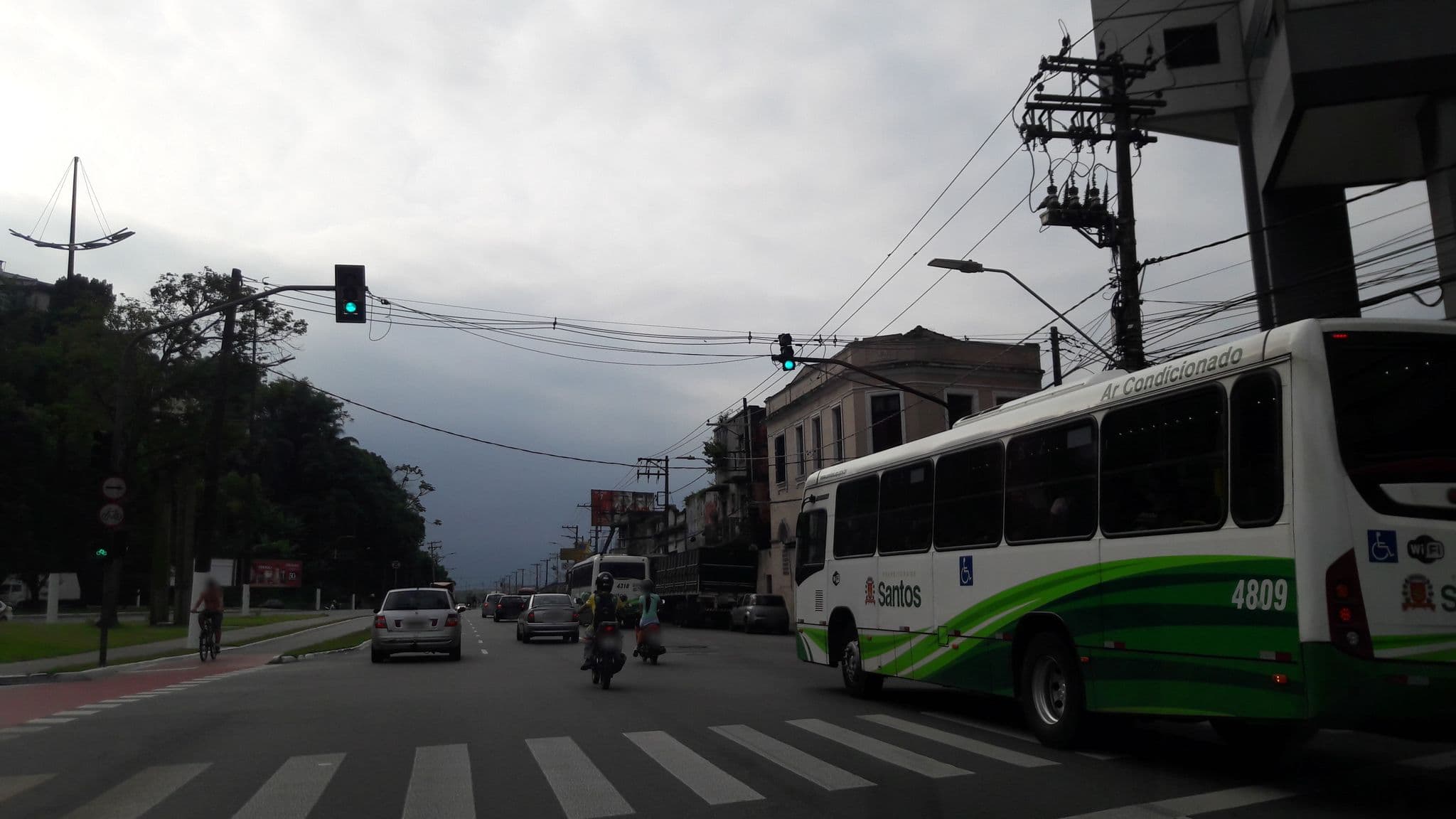 Street view near Ibis, Santos — © biuick84 (CC BY-SA · Mapillary)