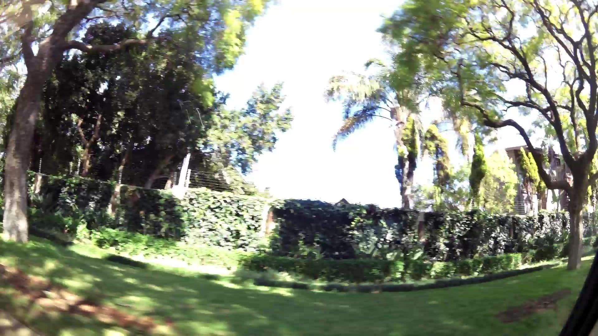 Street view near The Wardrobe, Pretoria