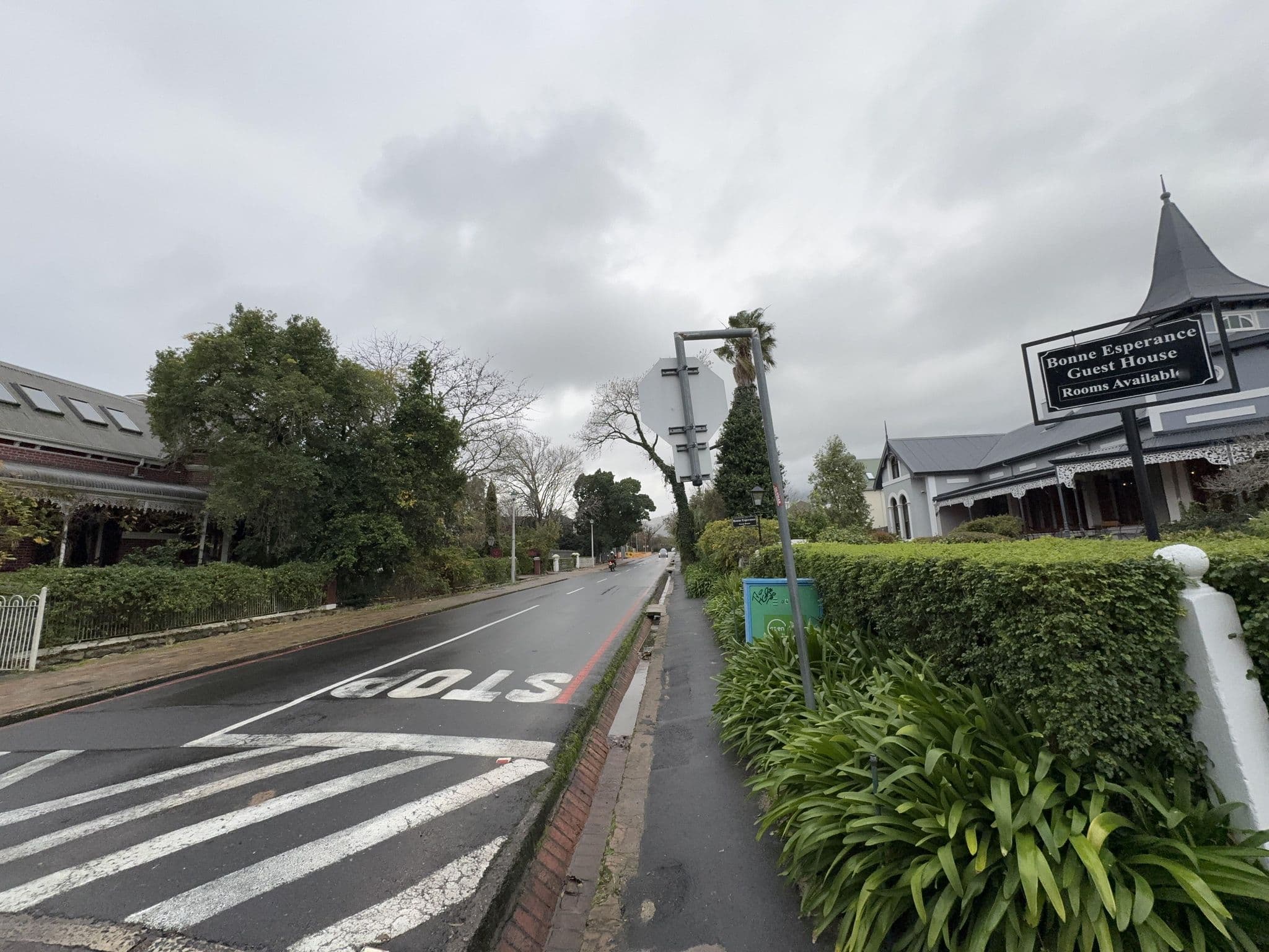Street view near Roosenwijn, Stellenbosch — © filipb (CC BY-SA · Mapillary)