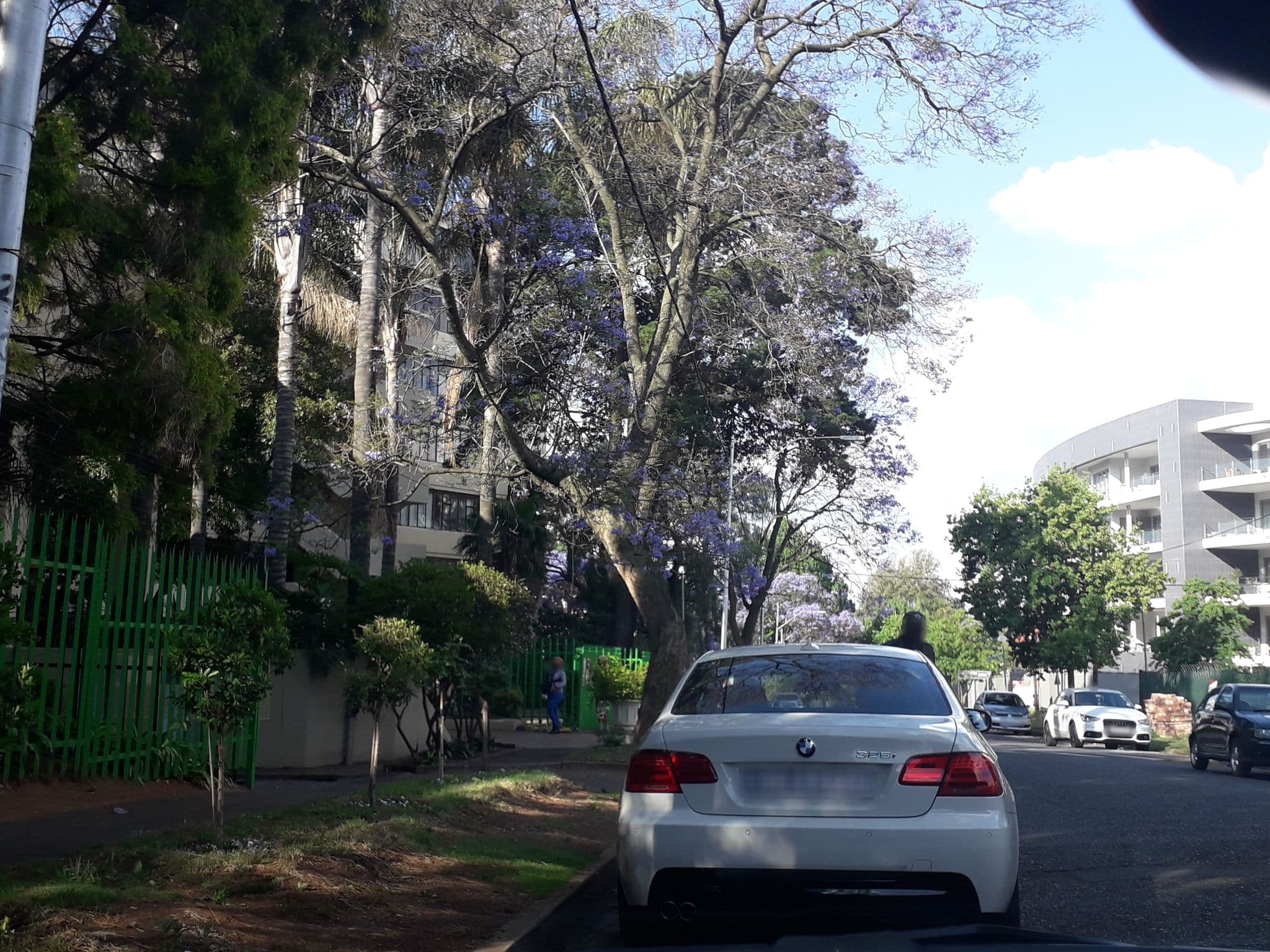 Street view near Park Hyatt Johannesburg, Johannesburg — © lenah (CC BY-SA · Mapillary)