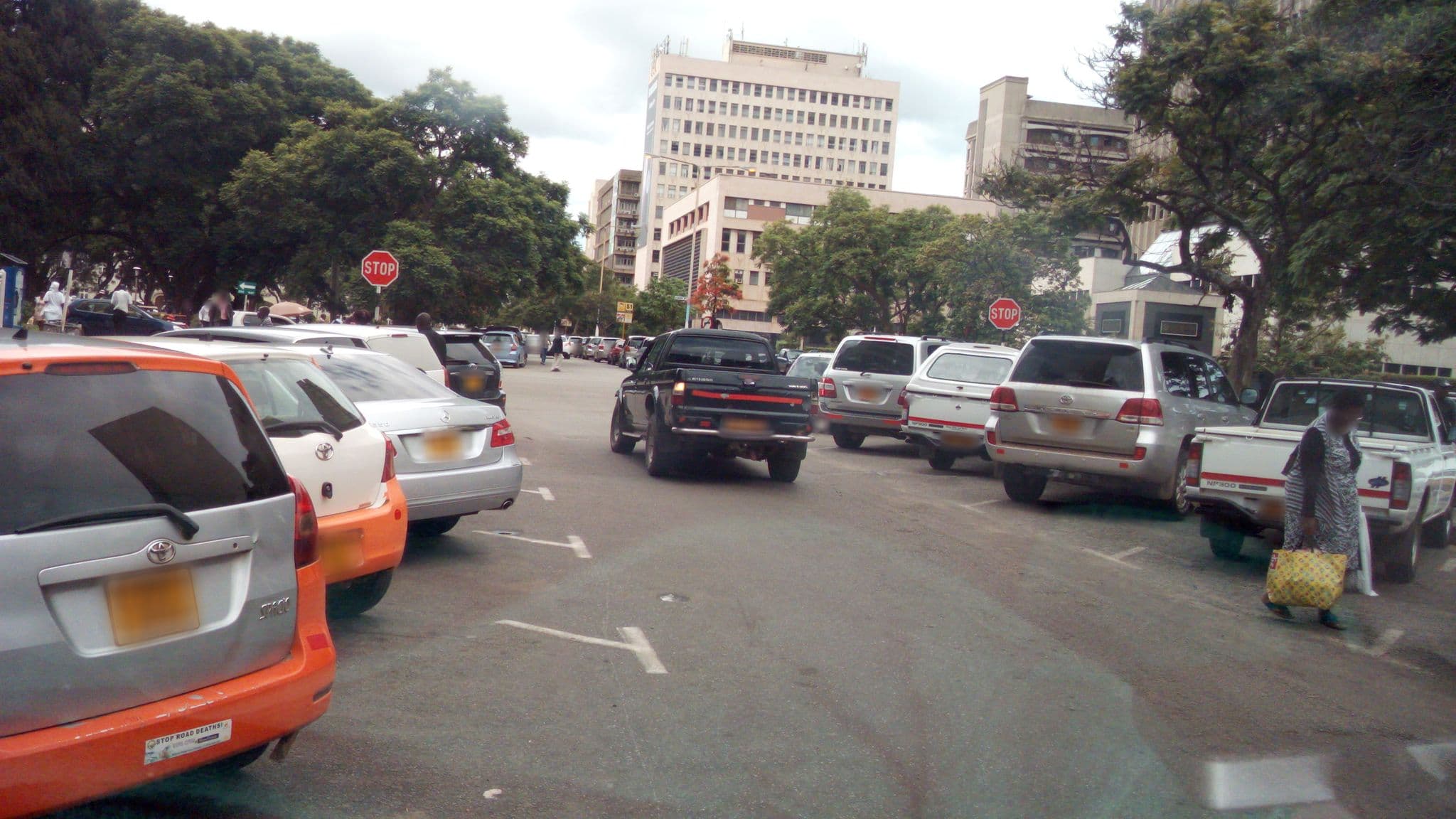 Street view near Miekles Hotel, Harare — © rubynikki (CC BY-SA · Mapillary)