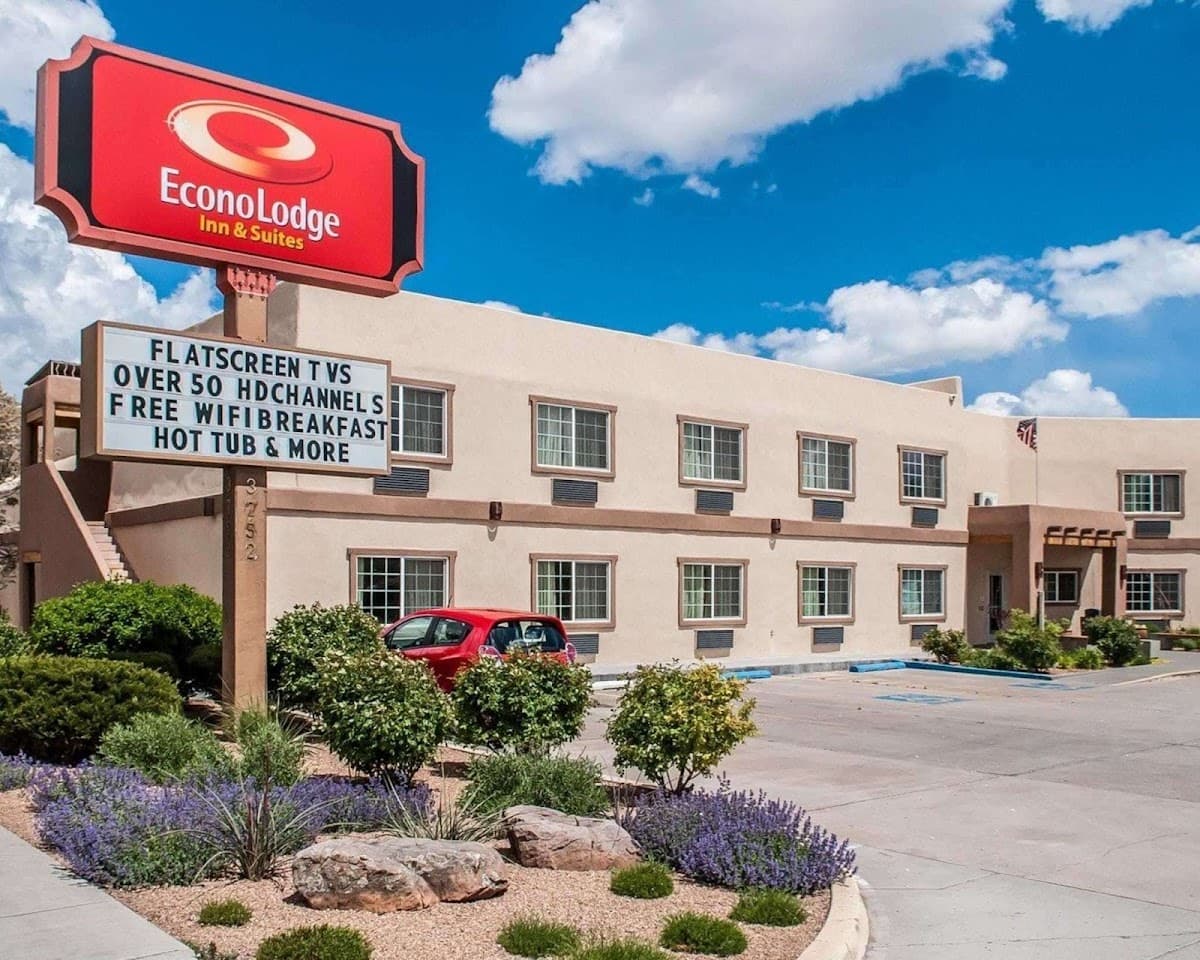 Econo Lodge Inn & Suites Santa Fe South, Hotel in Agua Fria