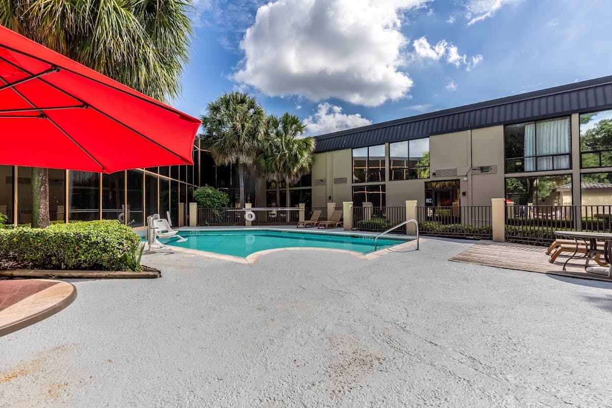 Red Roof PLUS+ & Suites Houston - IAH Airport SW, Hotel in Aldine