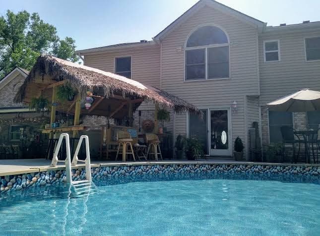 The Harsens Island Getaway Resort, Lodge in Algonac