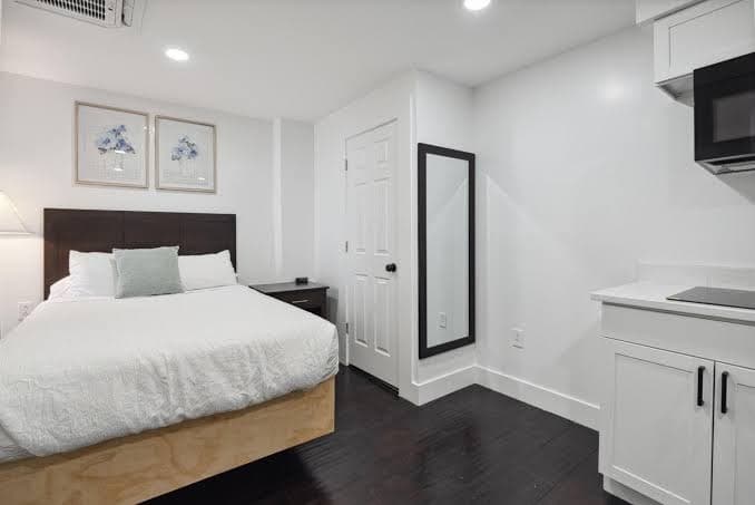 Affordable CozyChic Hotel in Philadelphia - Deluxe Apartment, Hotel in Strawberry Mansion