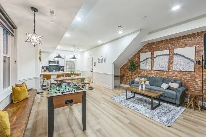 New 2/2 Across from Fairmount Park | 10 Mins to DT, Hotel in Strawberry Mansion