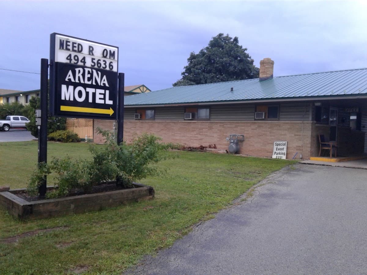 The Arena Motel, Motel in Ashwaubenon