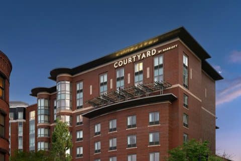Courtyard by Marriott Boston Brookline, Hotel in Coolidge Corner
