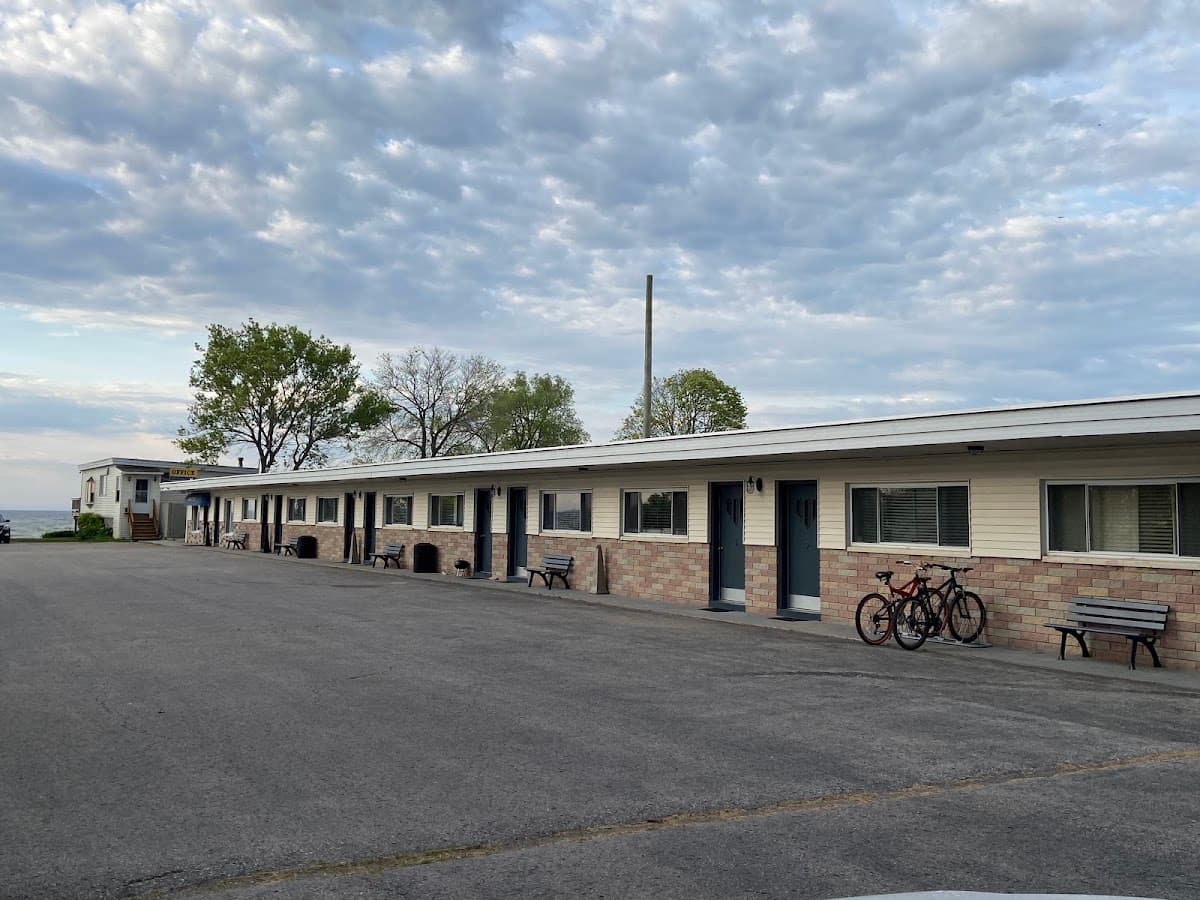 Waters Edge Motel, Motel in Alpena
