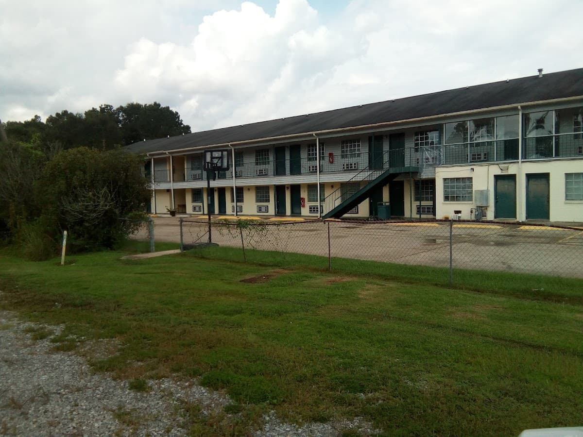 Colonial Inn, Motel in Amite