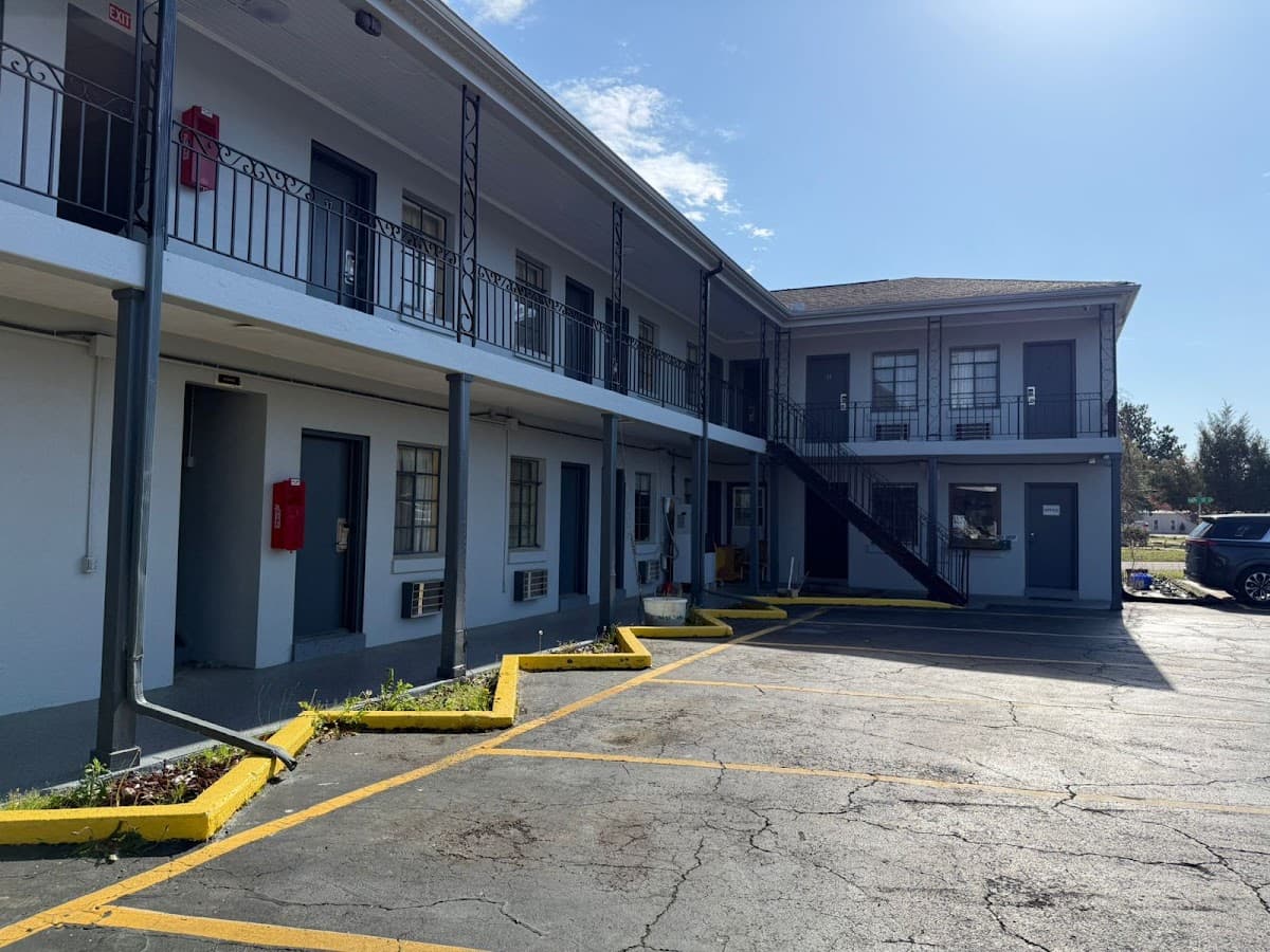 Railroad Inn Amory Near Tupelo MS, Hotel in Amory